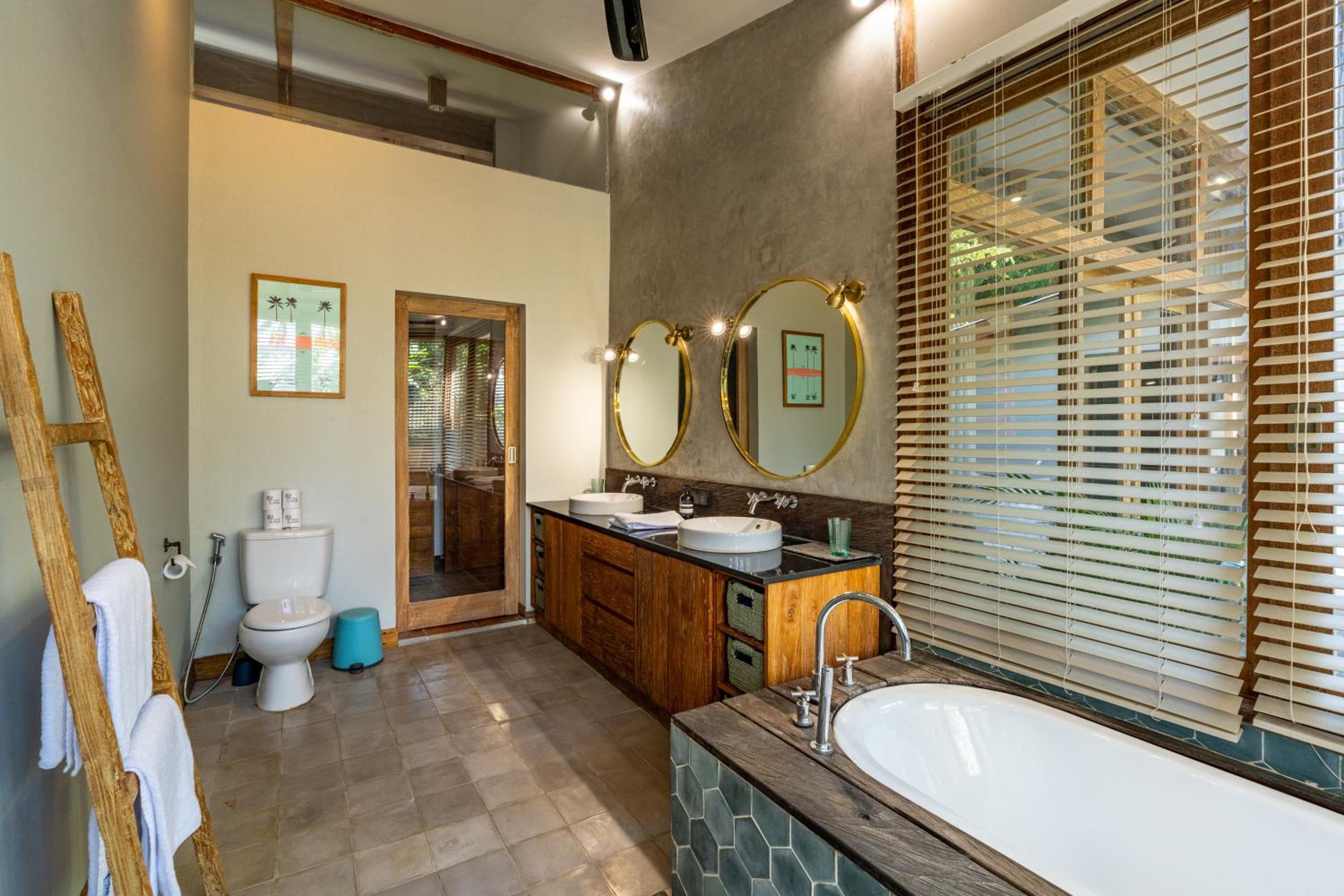 Villa Casa Gili T 4BR Villa, Pool, Gym & Bikes
