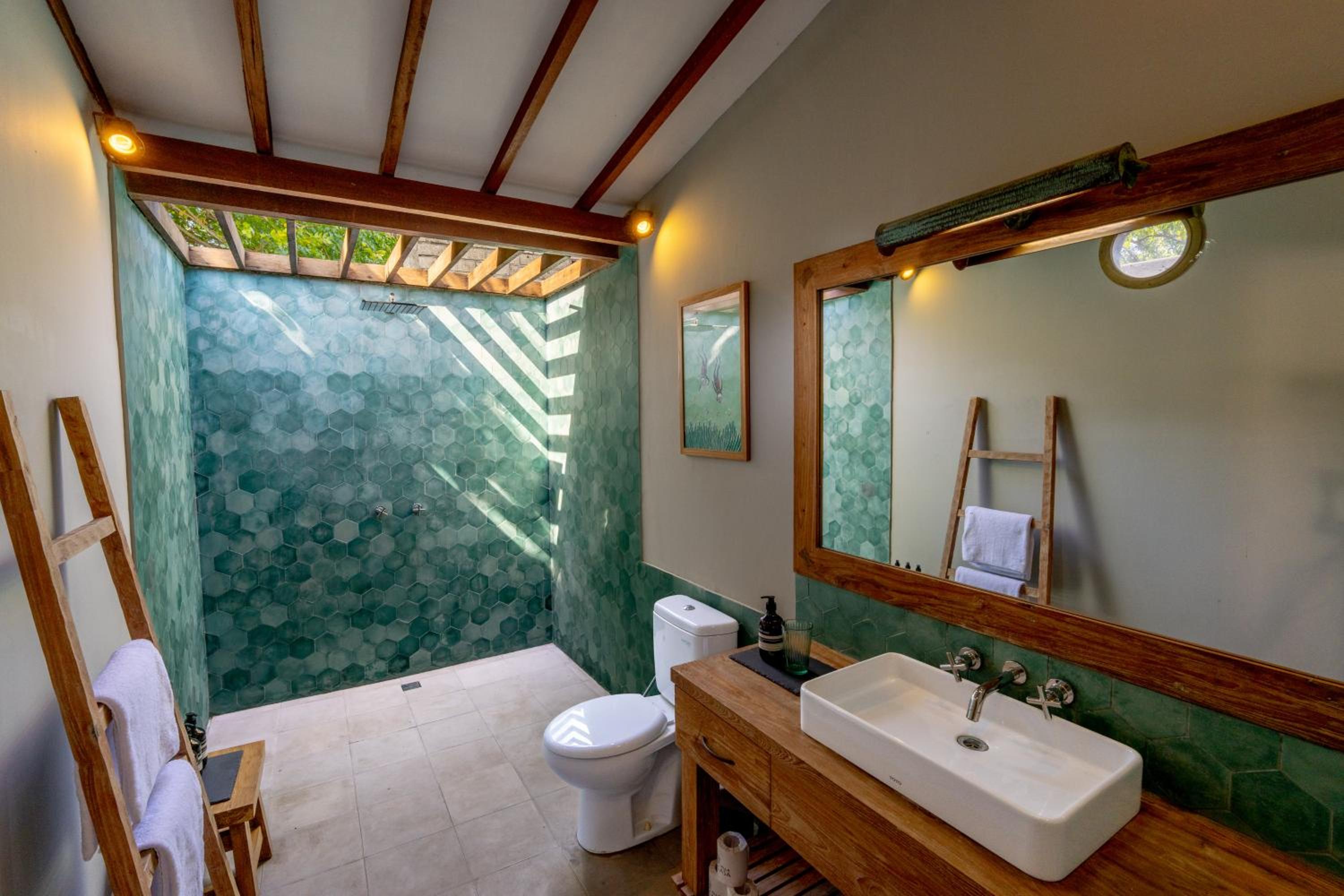 Villa Casa Gili T 4BR Villa, Pool, Gym & Bikes