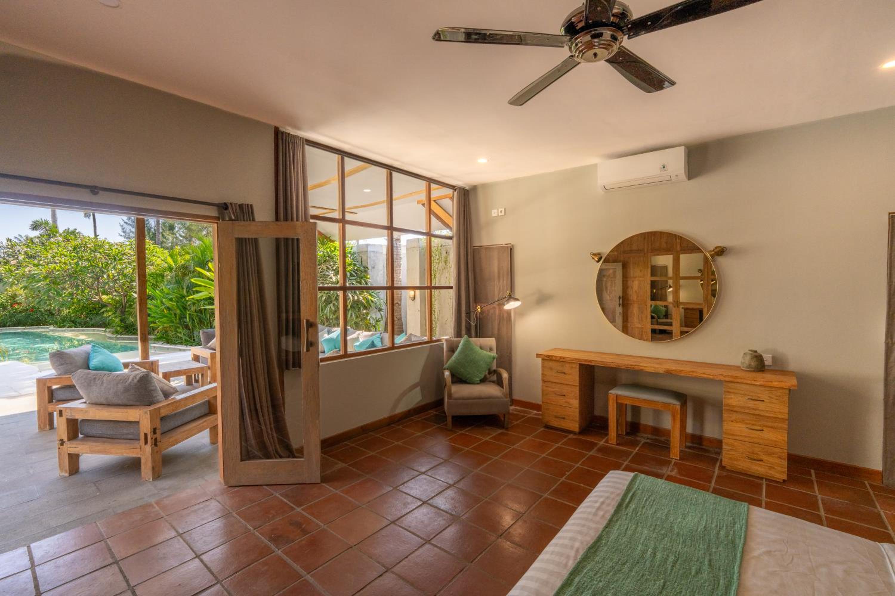 Villa Casa Gili T 4BR Villa, Pool, Gym & Bikes
