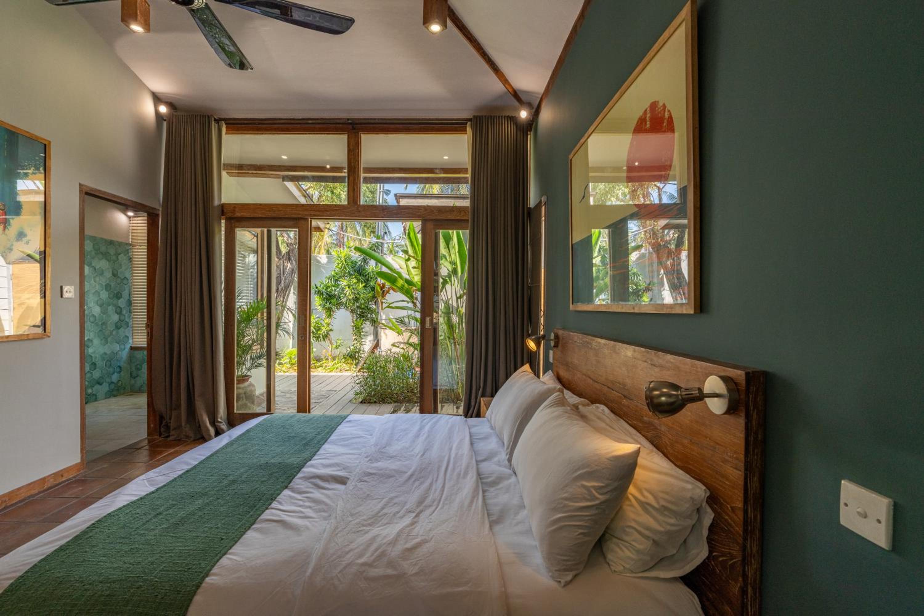 Villa Casa Gili T 4BR Villa, Pool, Gym & Bikes