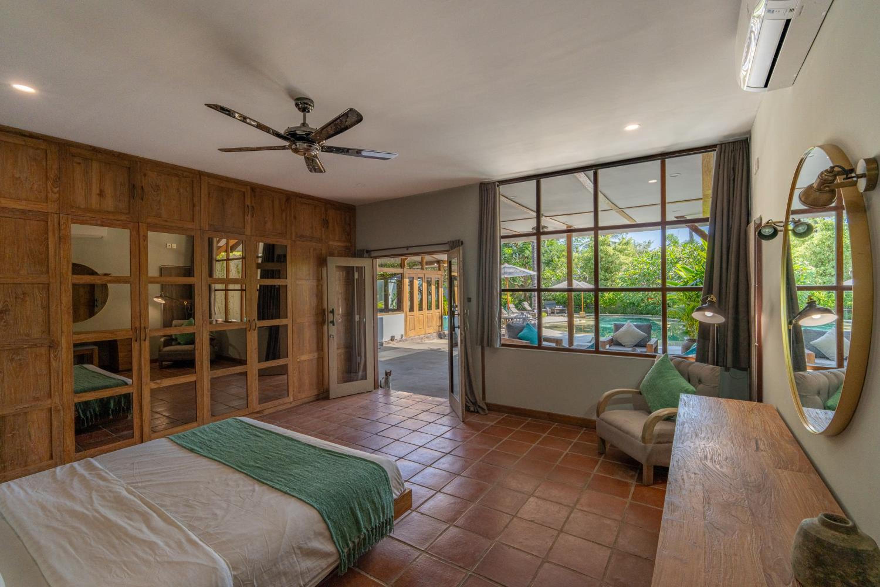 Villa Casa Gili T 4BR Villa, Pool, Gym & Bikes