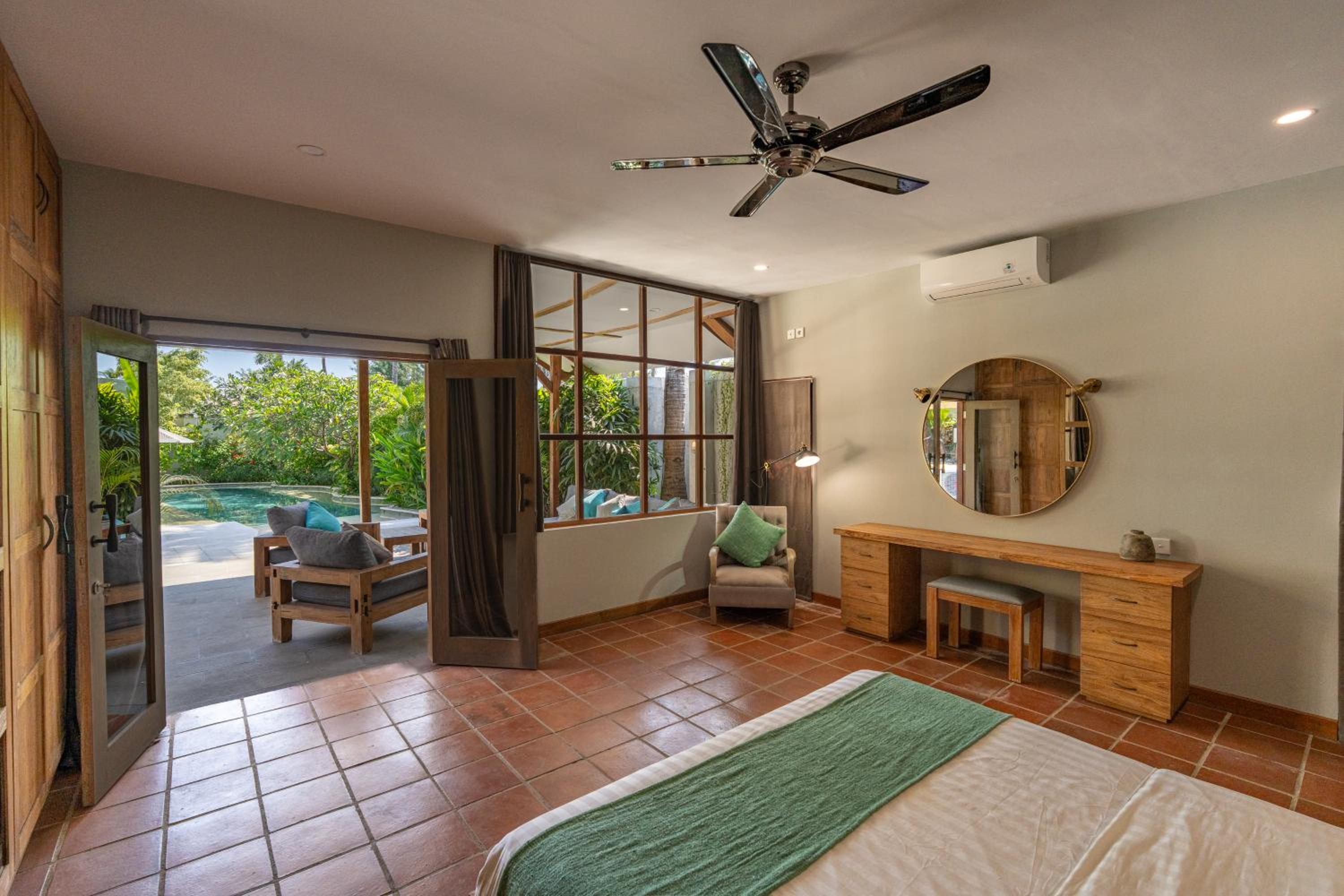 Villa Casa Gili T 4BR Villa, Pool, Gym & Bikes