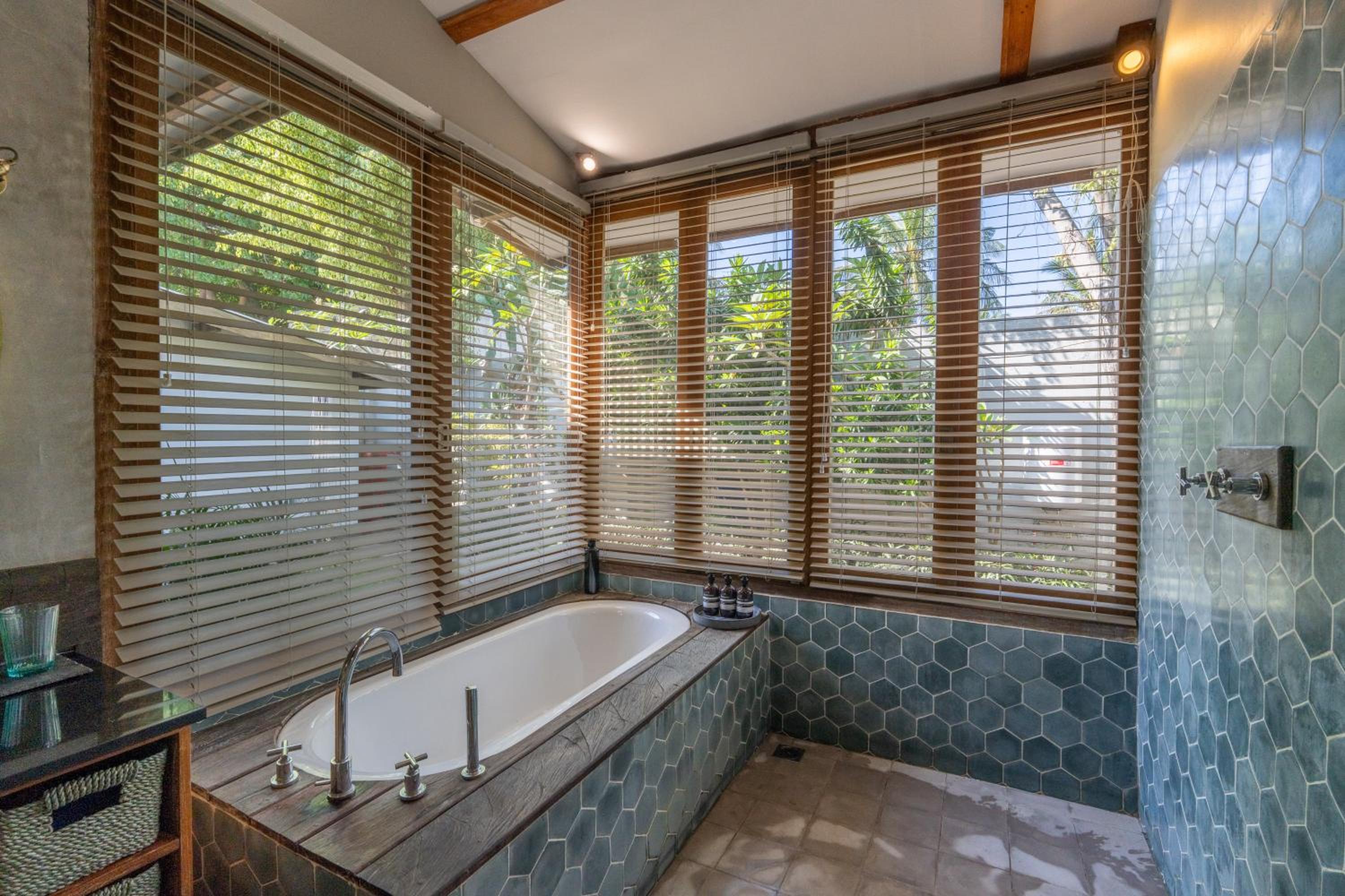 Villa Casa Gili T 4BR Villa, Pool, Gym & Bikes