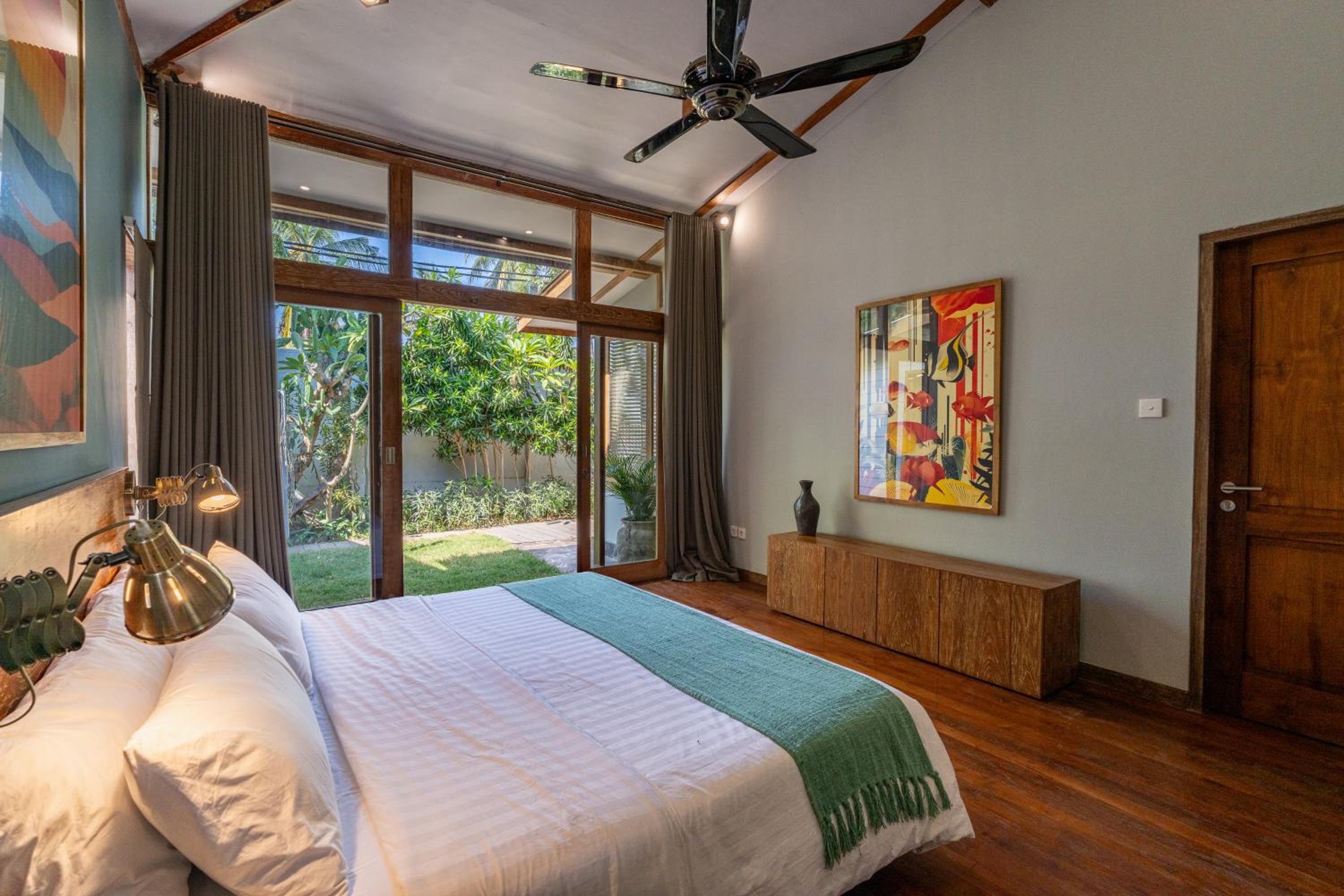 Villa Casa Gili T 4BR Villa, Pool, Gym & Bikes