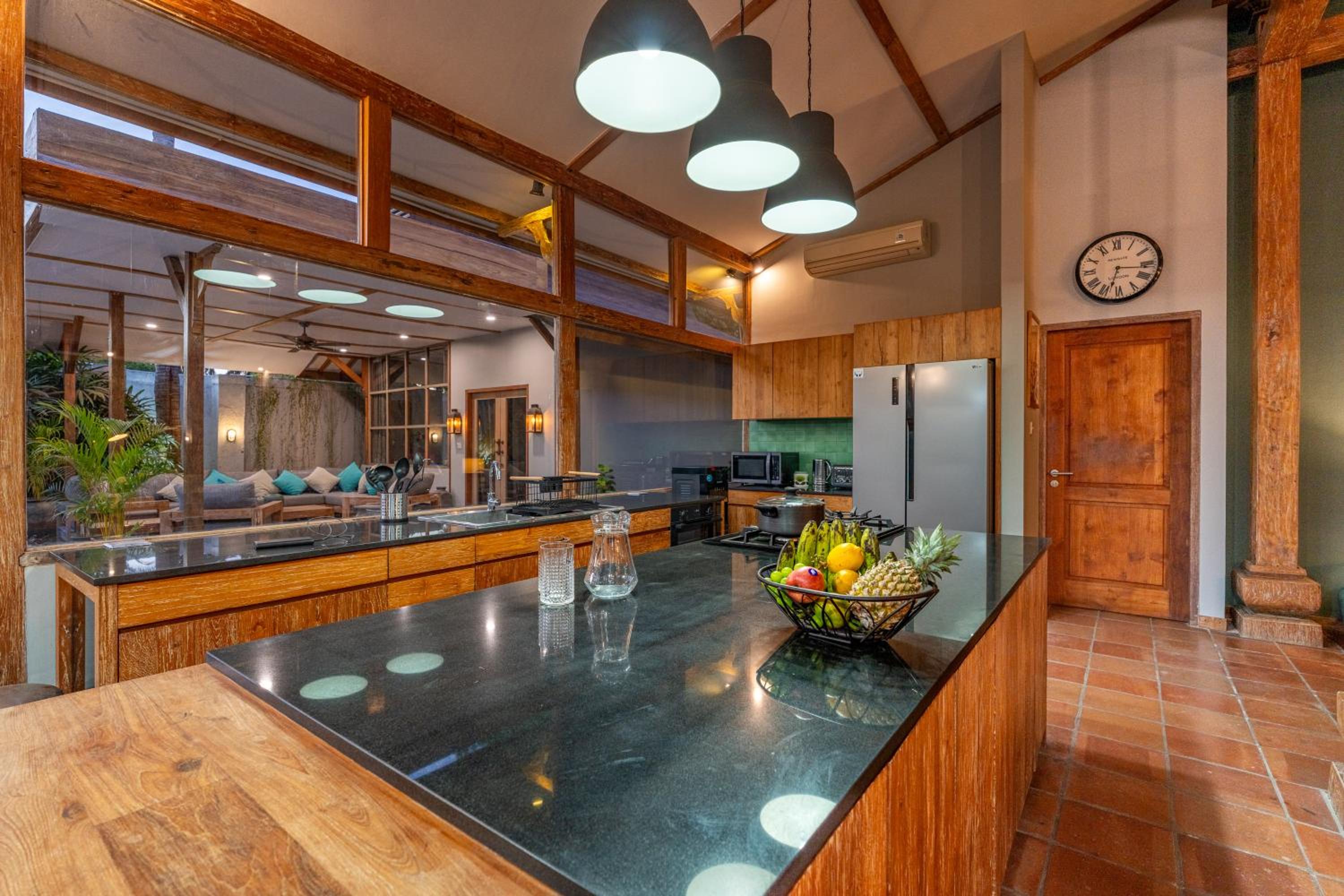 Villa Casa Gili T 4BR Villa, Pool, Gym & Bikes