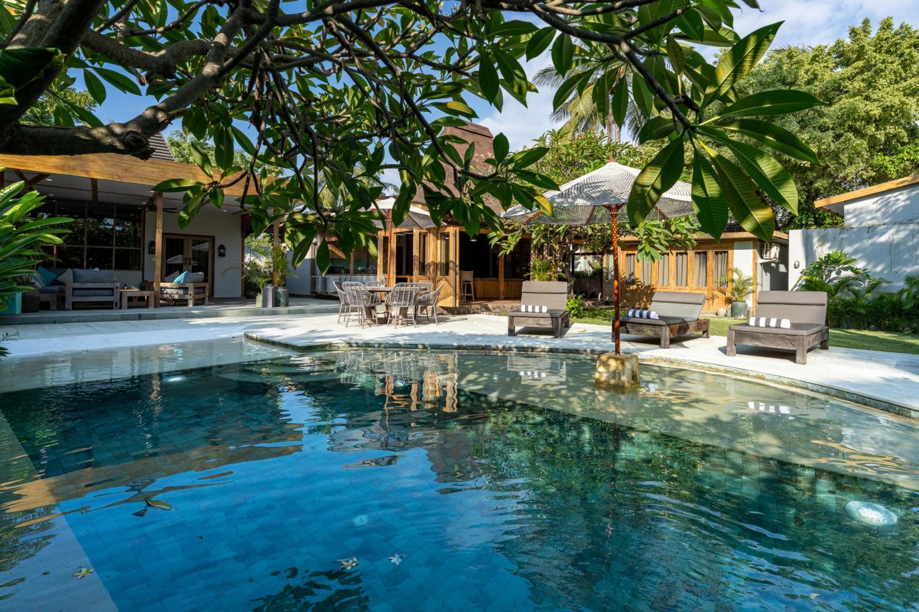 Villa Casa Gili T 4BR Villa, Pool, Gym & Bikes