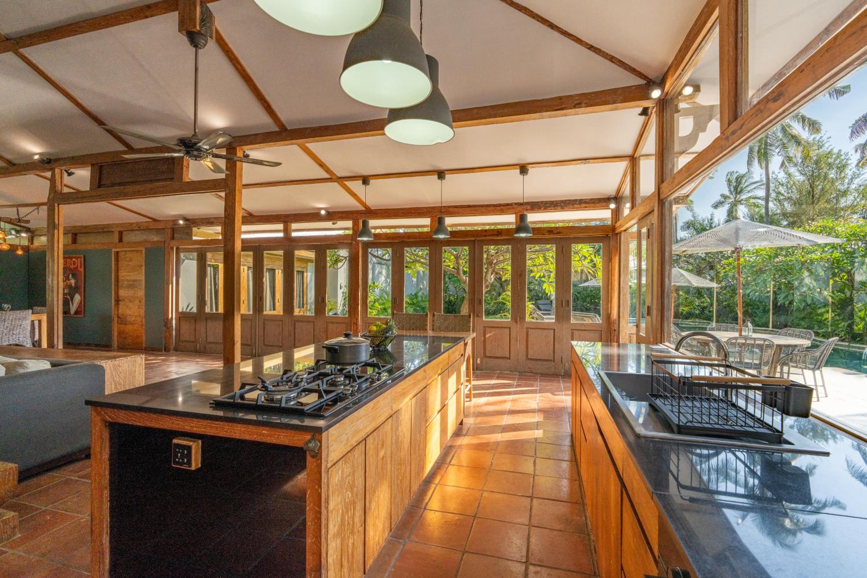 Villa Casa Gili T 4BR Villa, Pool, Gym & Bikes