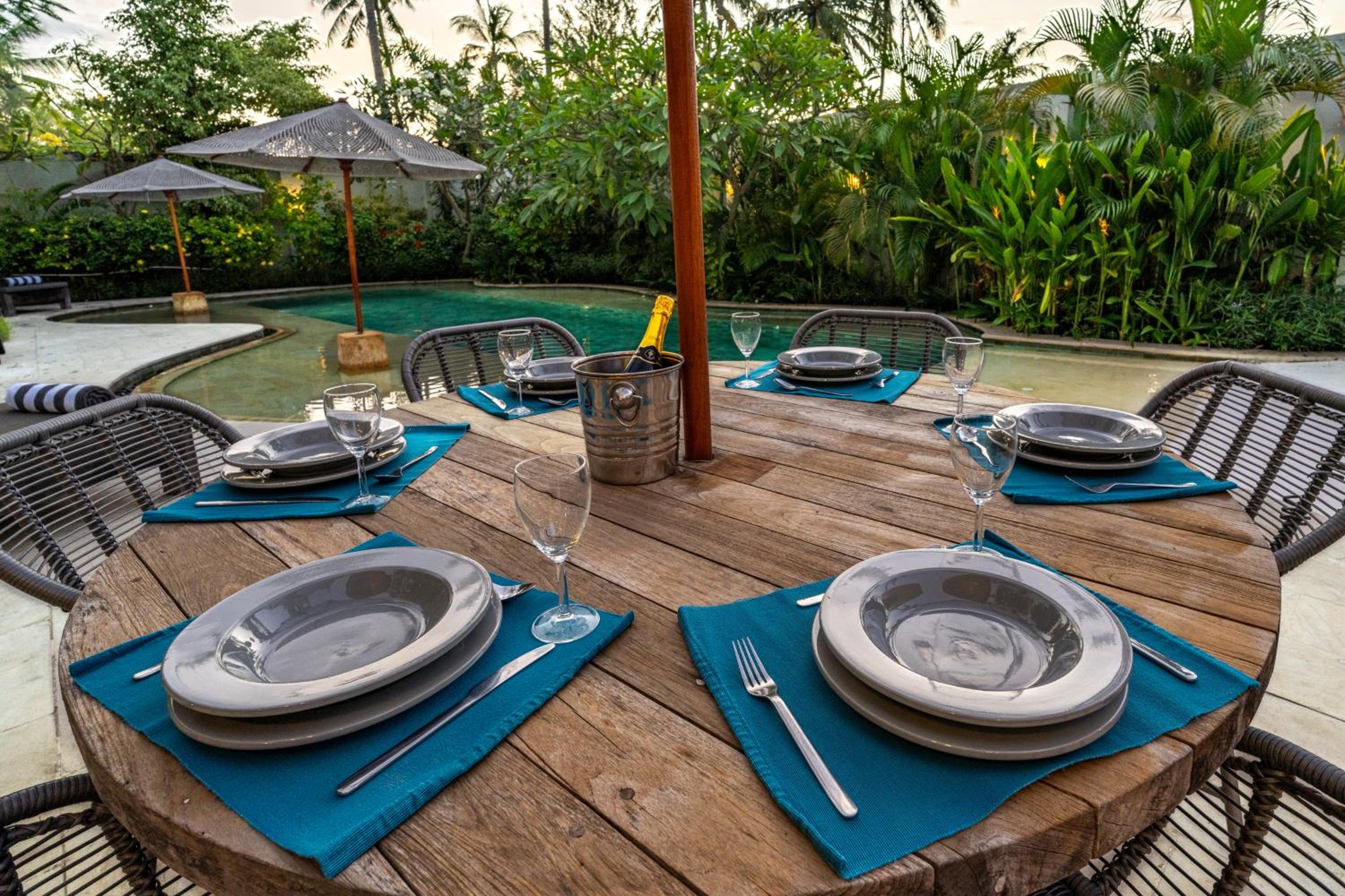 Villa Casa Gili T 4BR Villa, Pool, Gym & Bikes