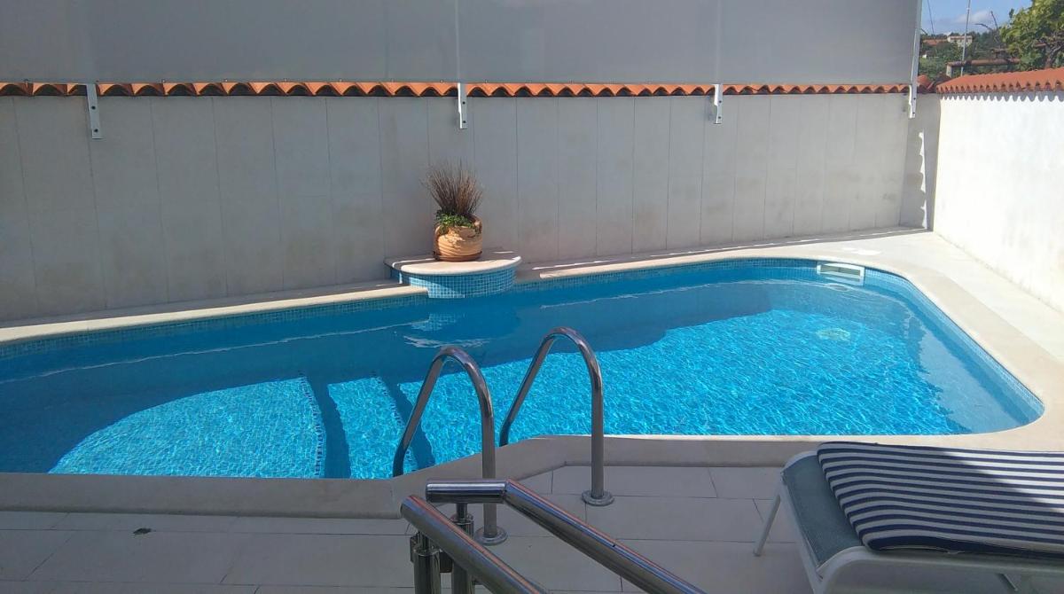 Holiday Pool House photo 3