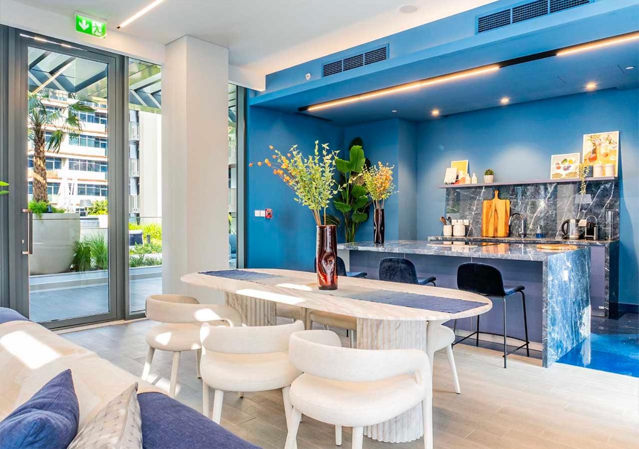 Royal Vista - Luxury 1BR Apartments at Kensington Waters