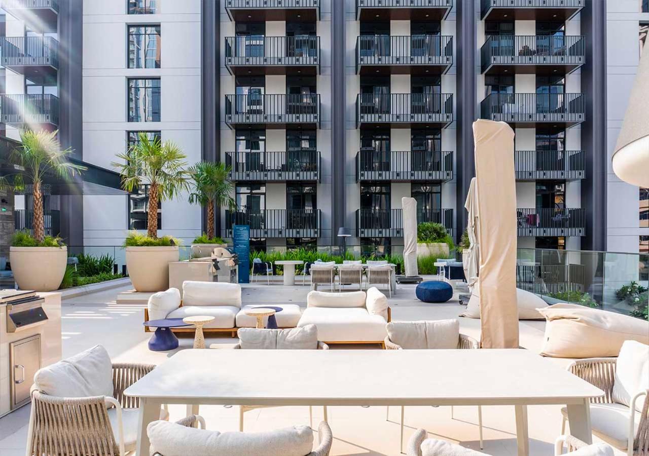 Royal Vista - Luxury 1BR Apartments at Kensington Waters