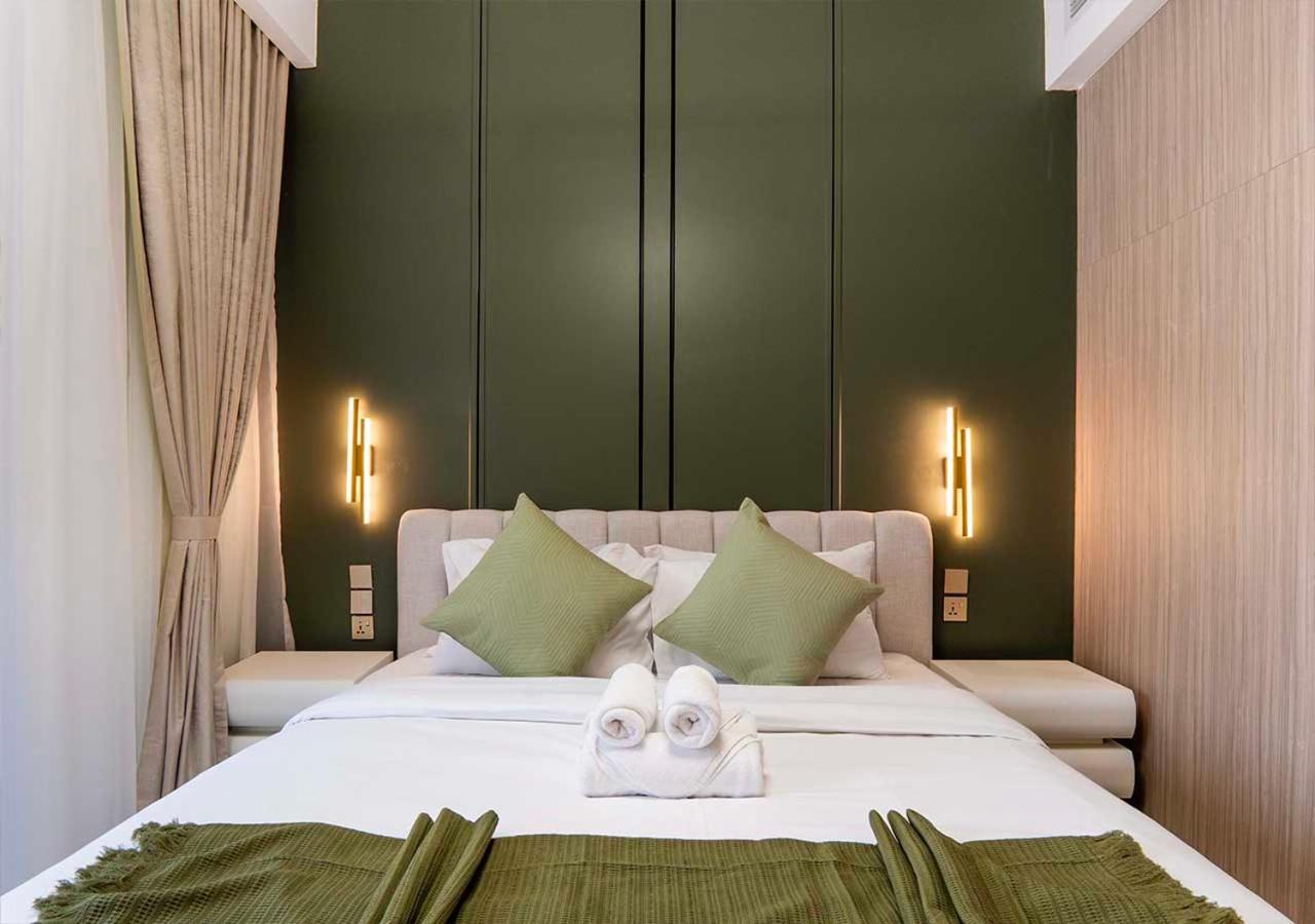 Royal Vista - Luxury 1BR Apartments at Kensington Waters