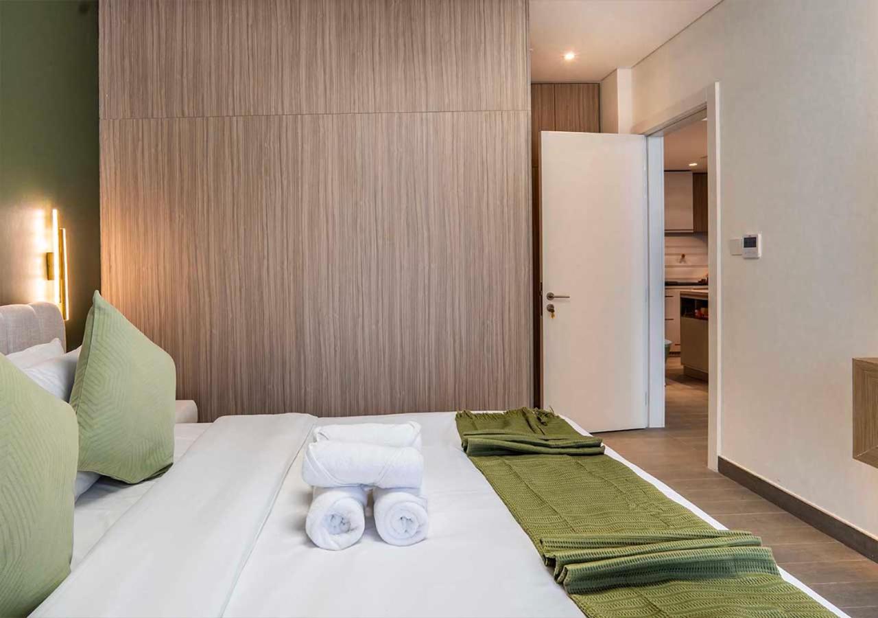 Royal Vista - Luxury 1BR Apartments at Kensington Waters