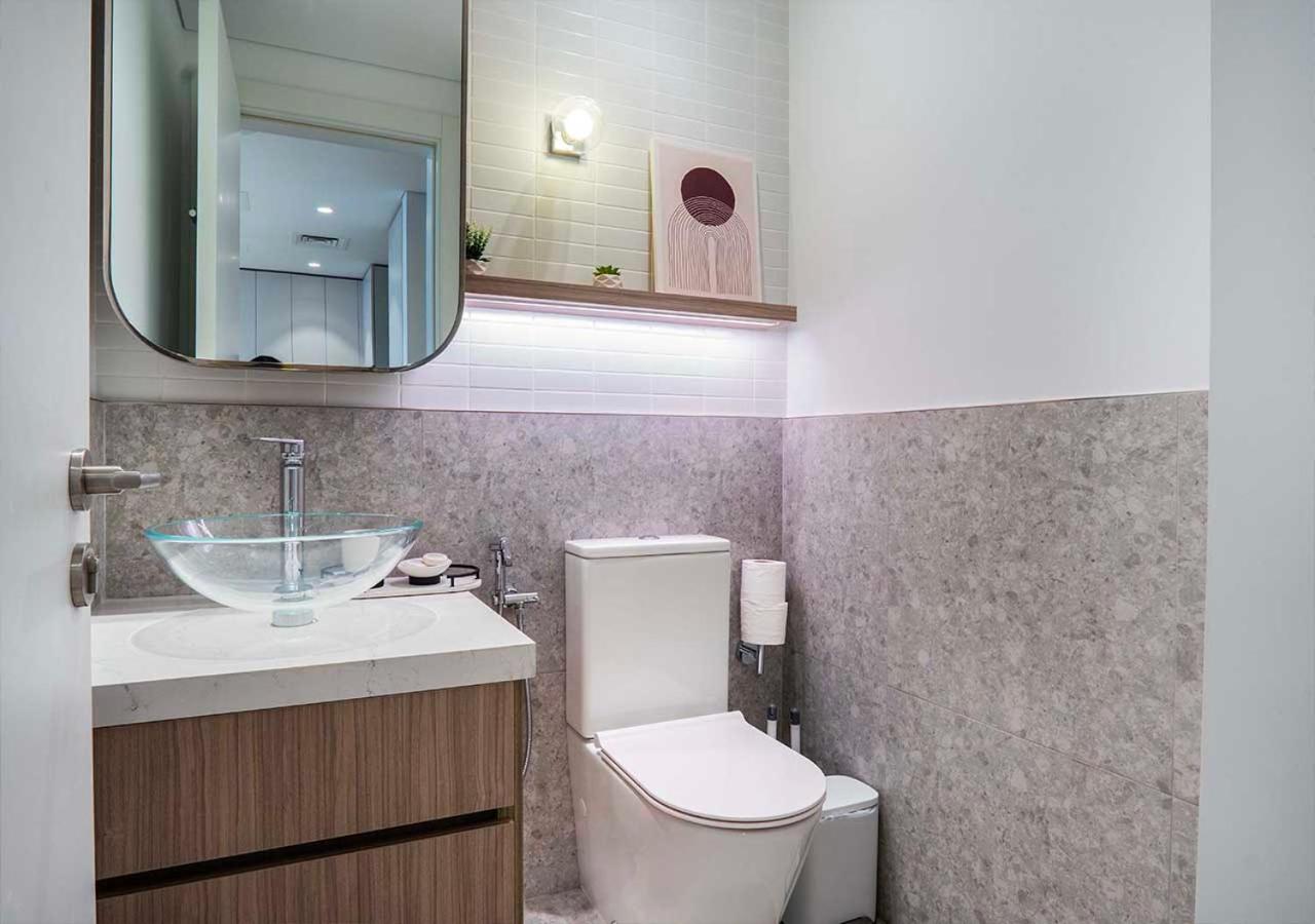 Royal Vista - Luxury 1BR Apartments at Kensington Waters