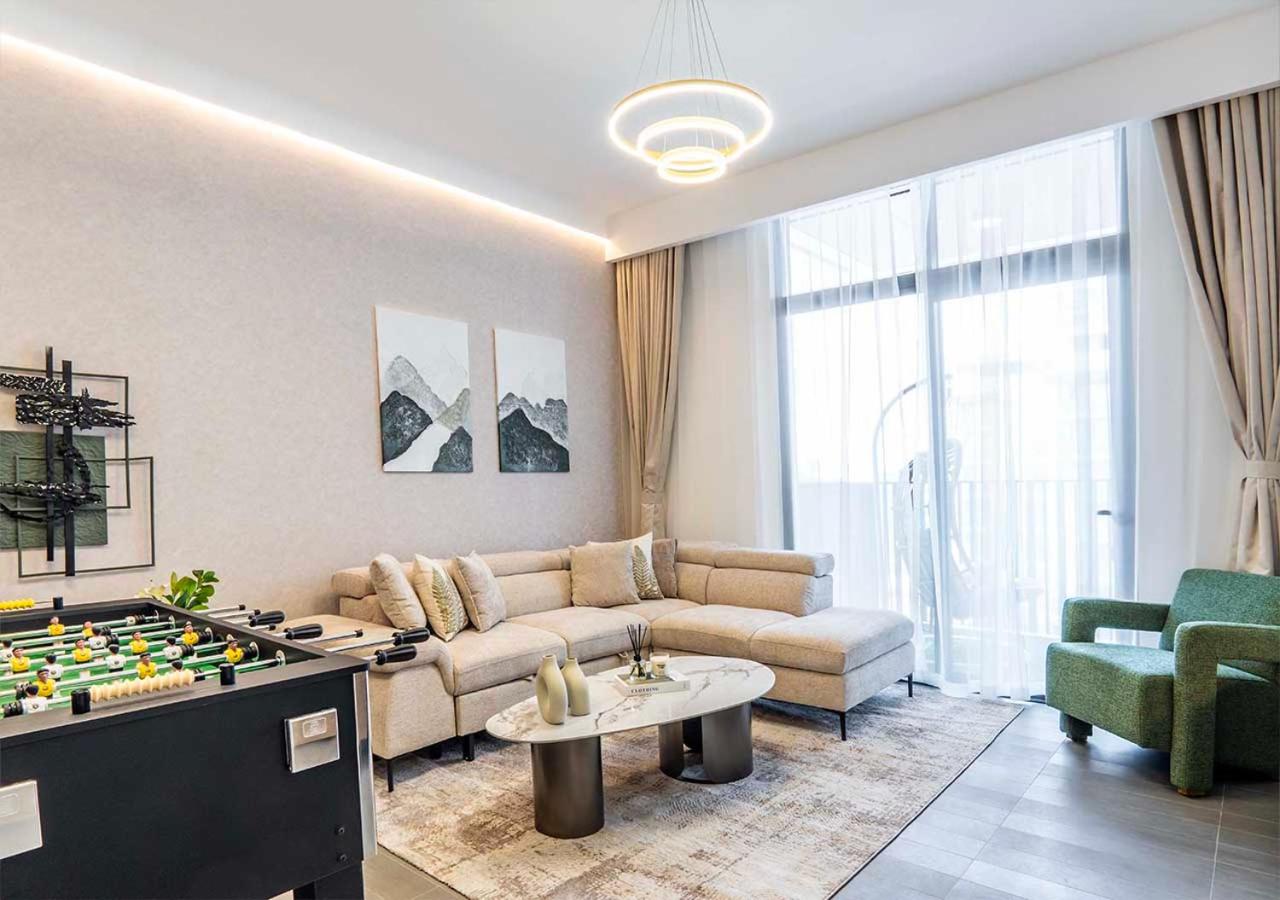 Royal Vista - Luxury 1BR Apartments at Kensington Waters