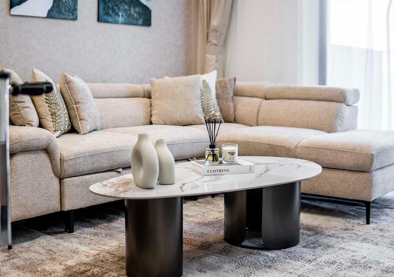 Royal Vista - Luxury 1BR Apartments at Kensington Waters