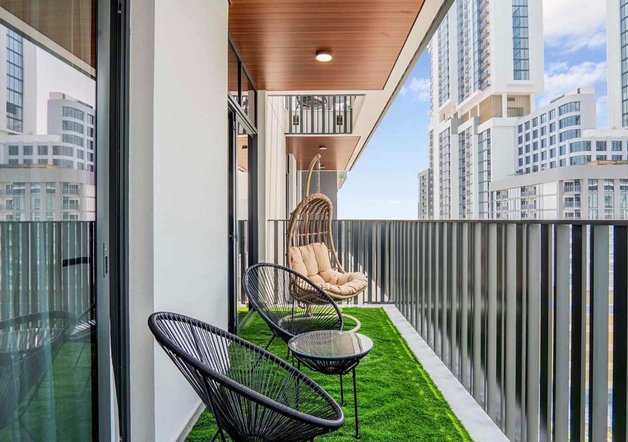 Royal Vista - Luxury 1BR Apartments at Kensington Waters