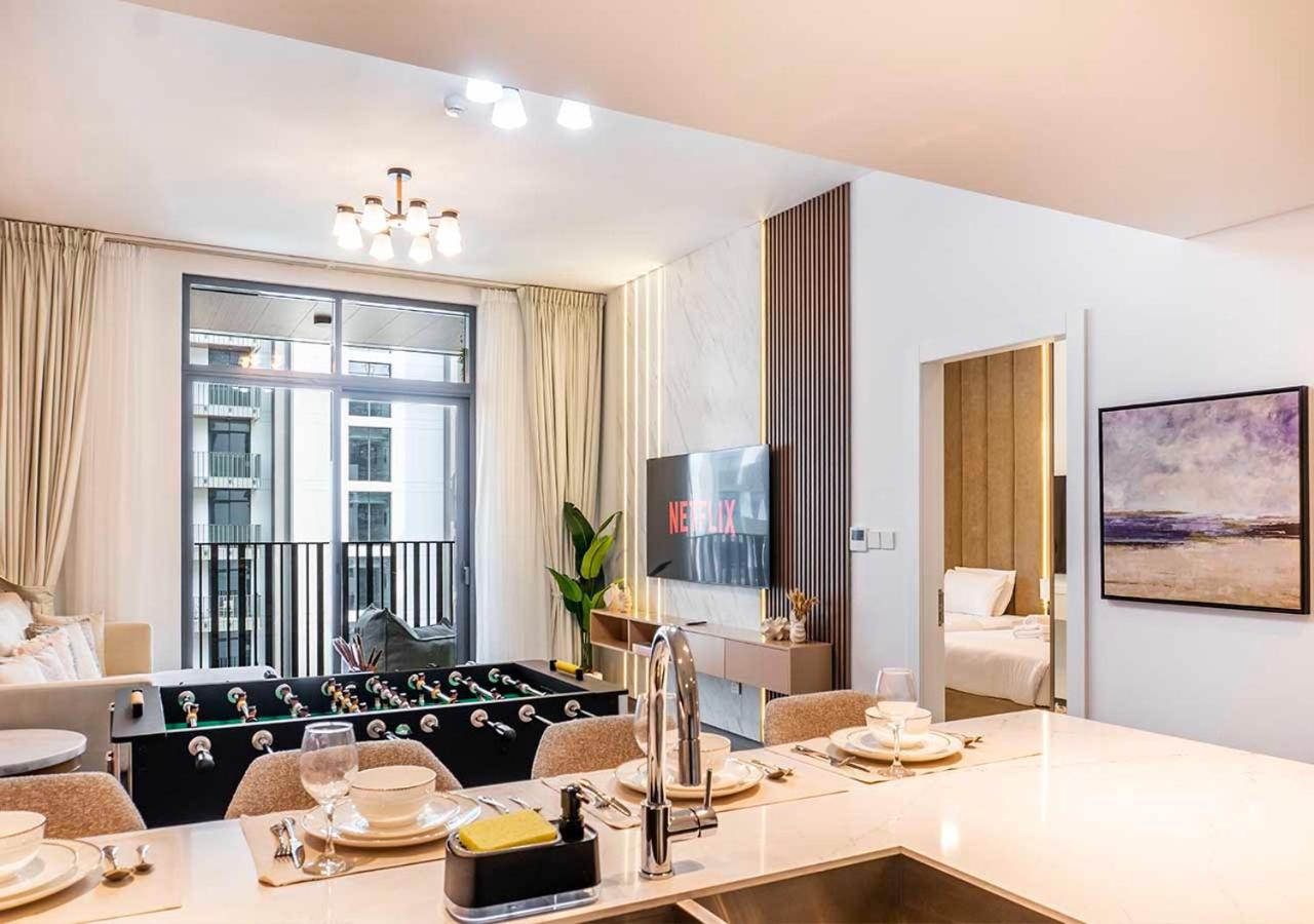 Royal Vista - Luxury 1BR Apartments at Kensington Waters