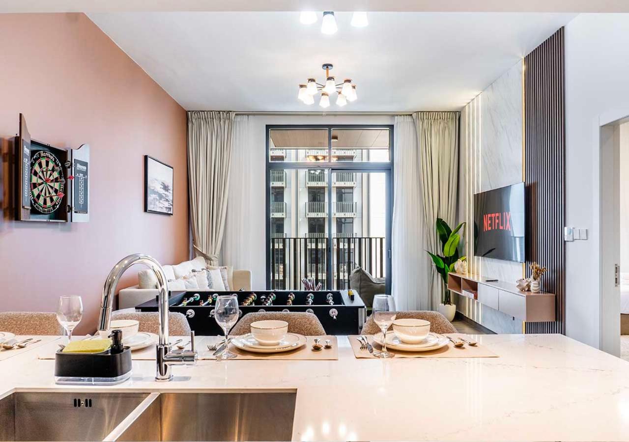 Royal Vista - Luxury 1BR Apartments at Kensington Waters