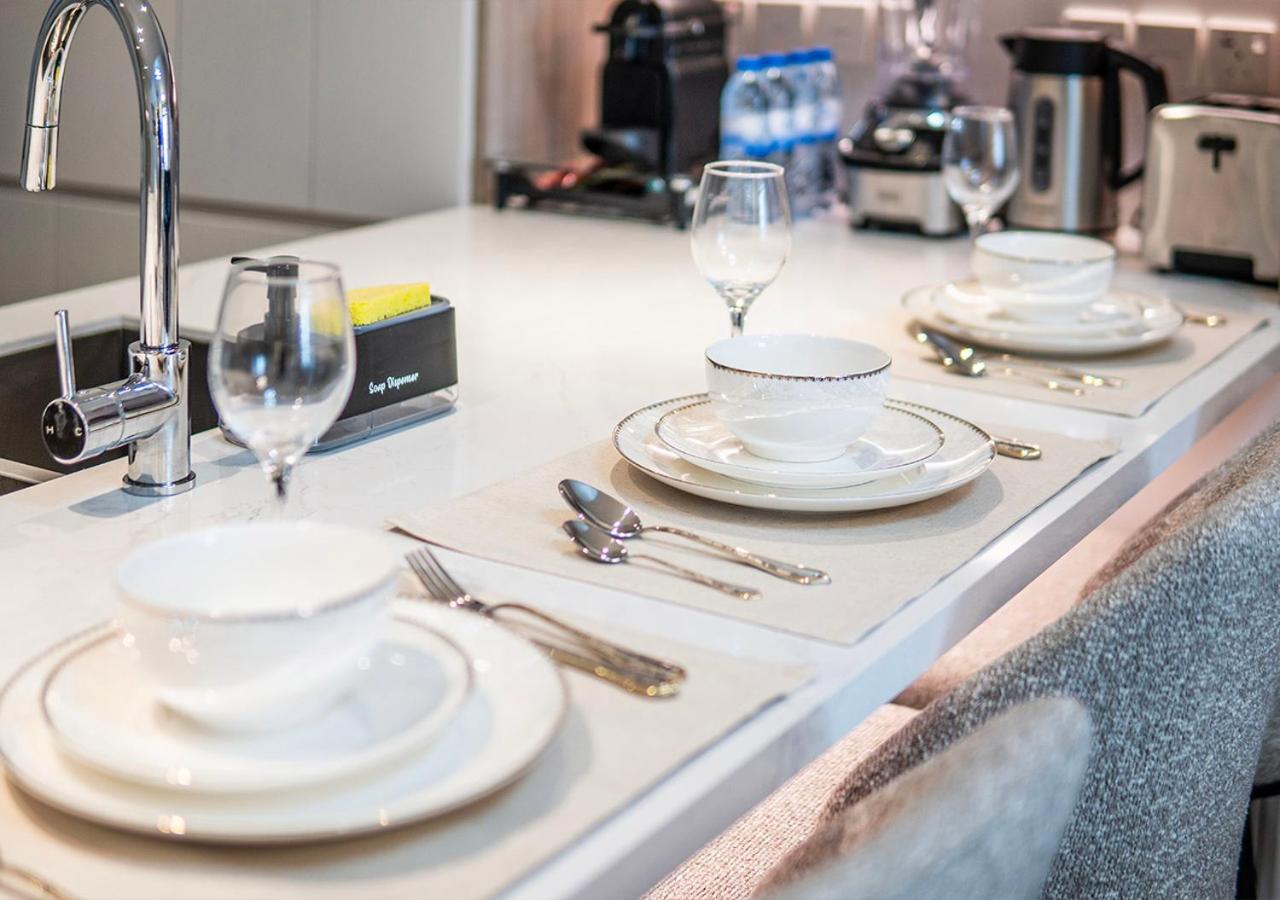 Royal Vista - Luxury 1BR Apartments at Kensington Waters