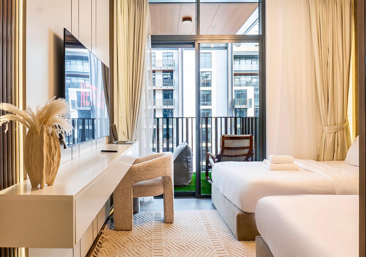 Royal Vista - Luxury 1BR Apartments at Kensington Waters