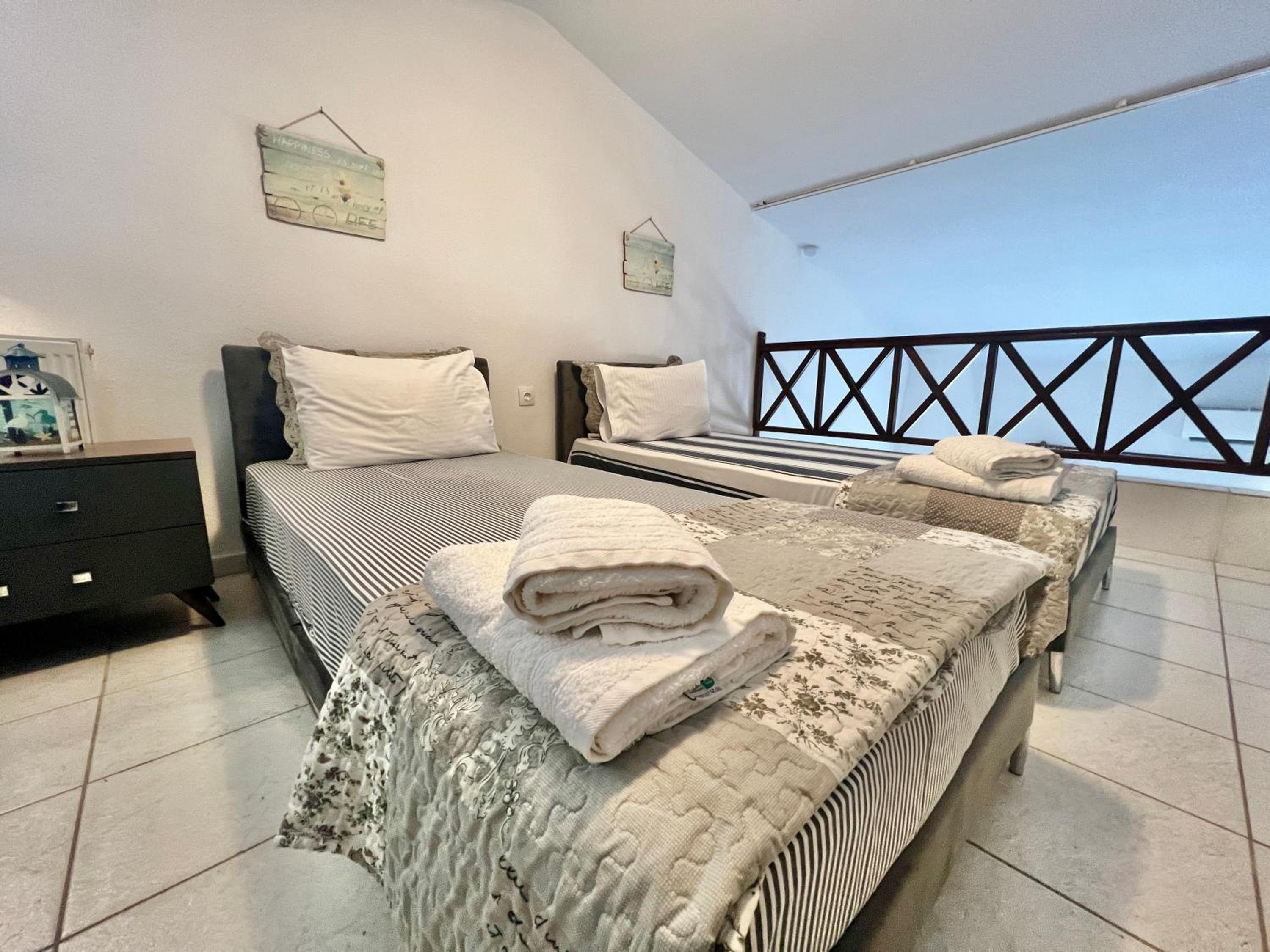 Paparouna Seaside House