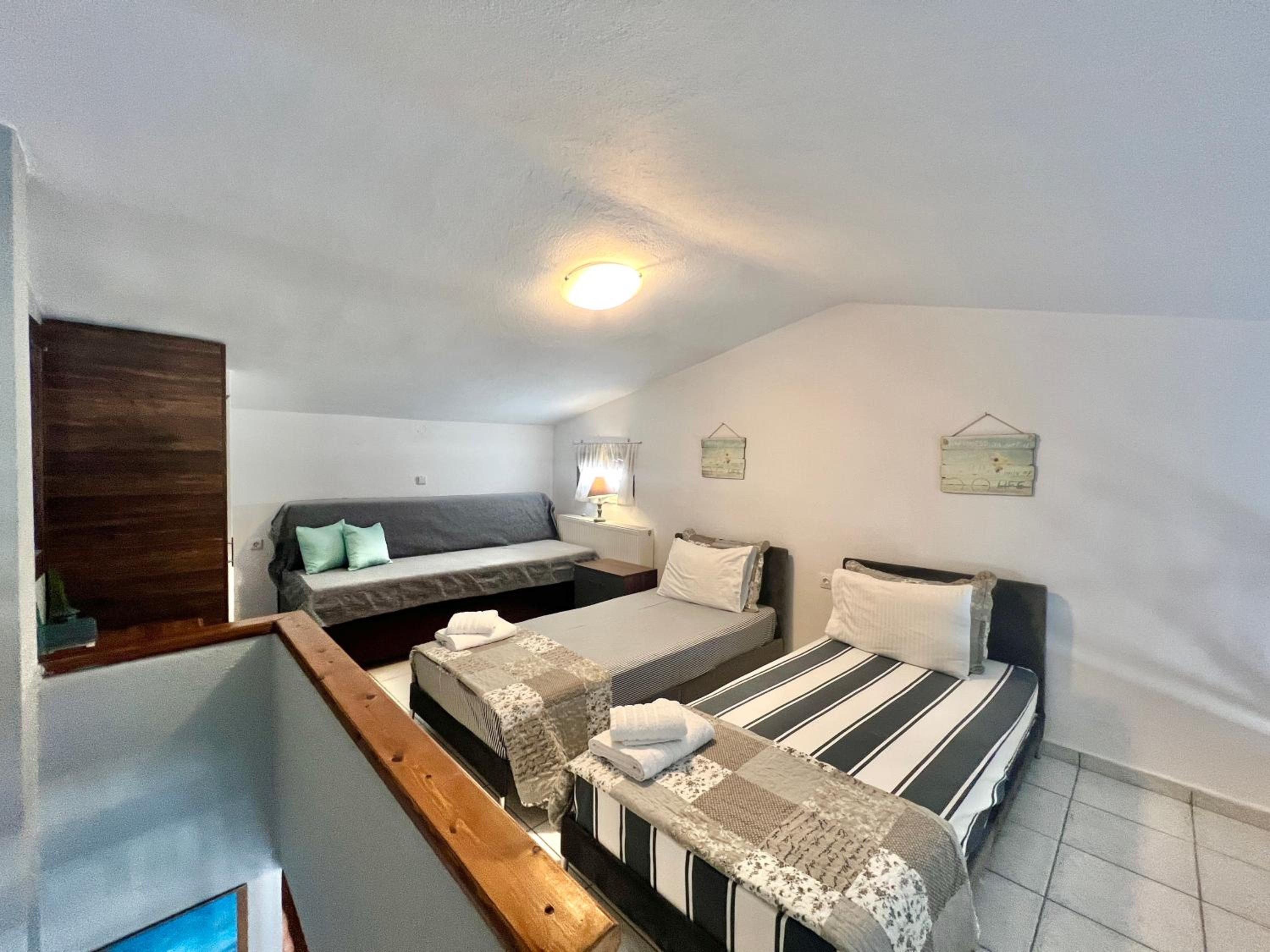 Paparouna Seaside House