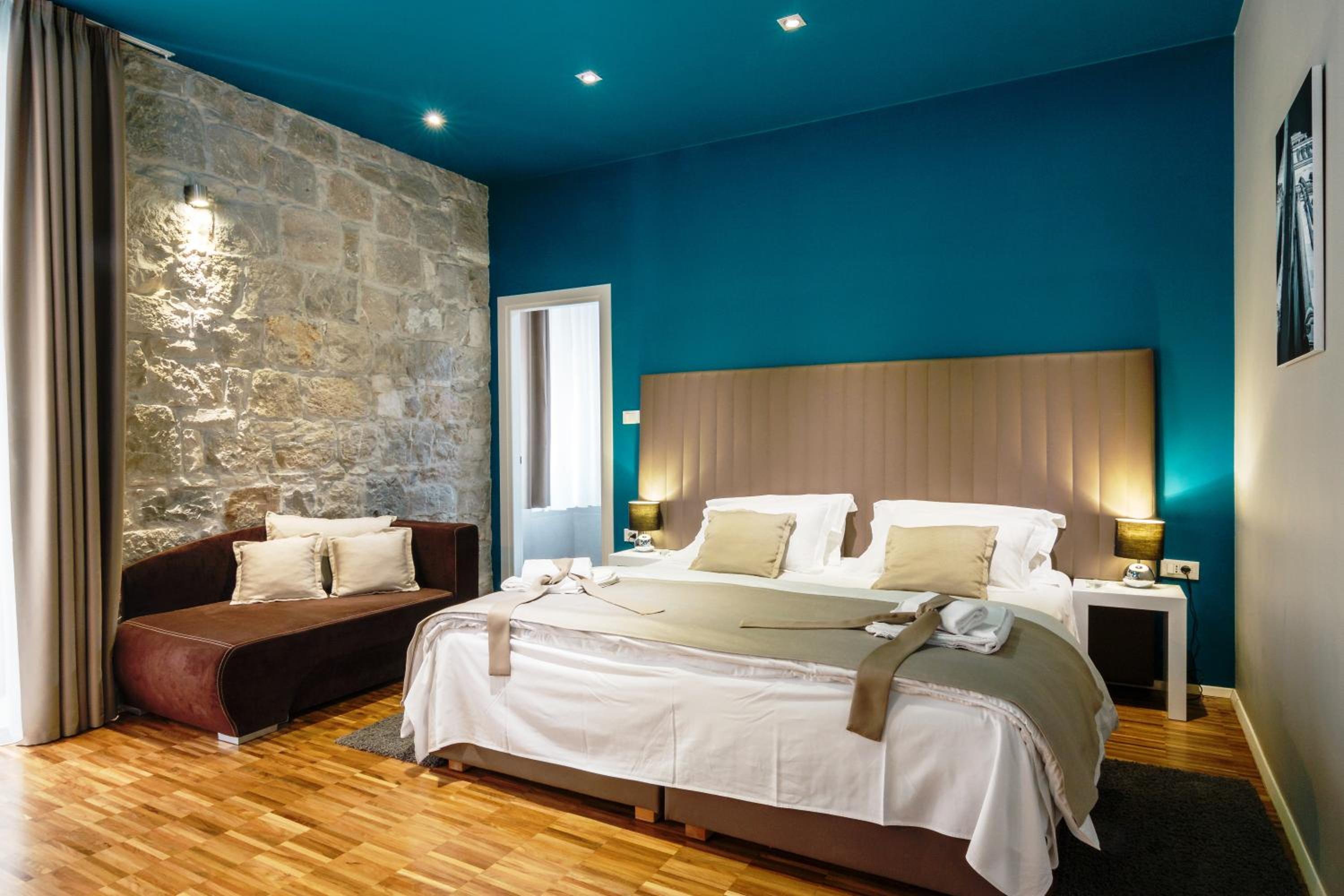 Riva Luxury Rooms photo 28 of 87