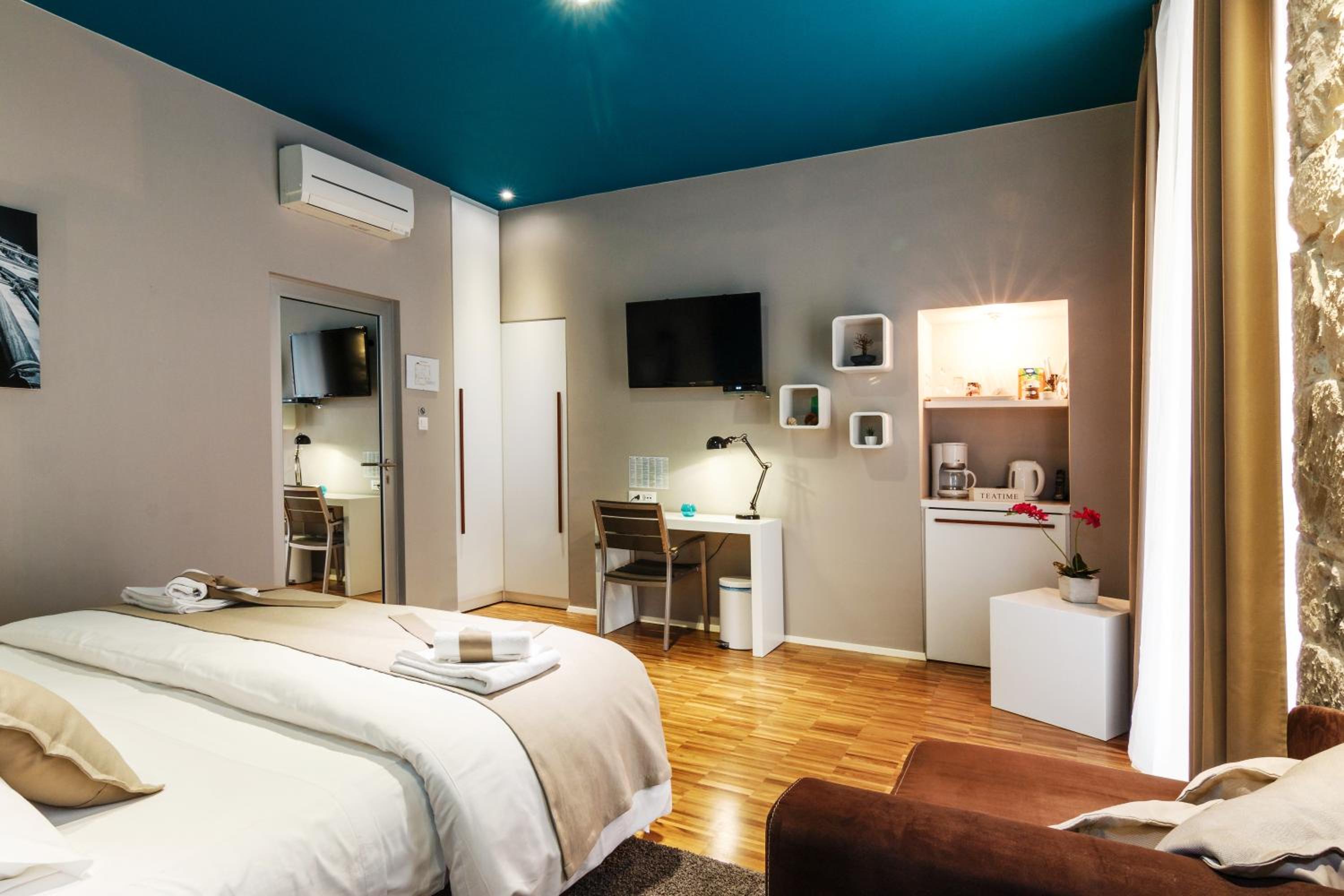 Riva Luxury Rooms photo 78 of 87