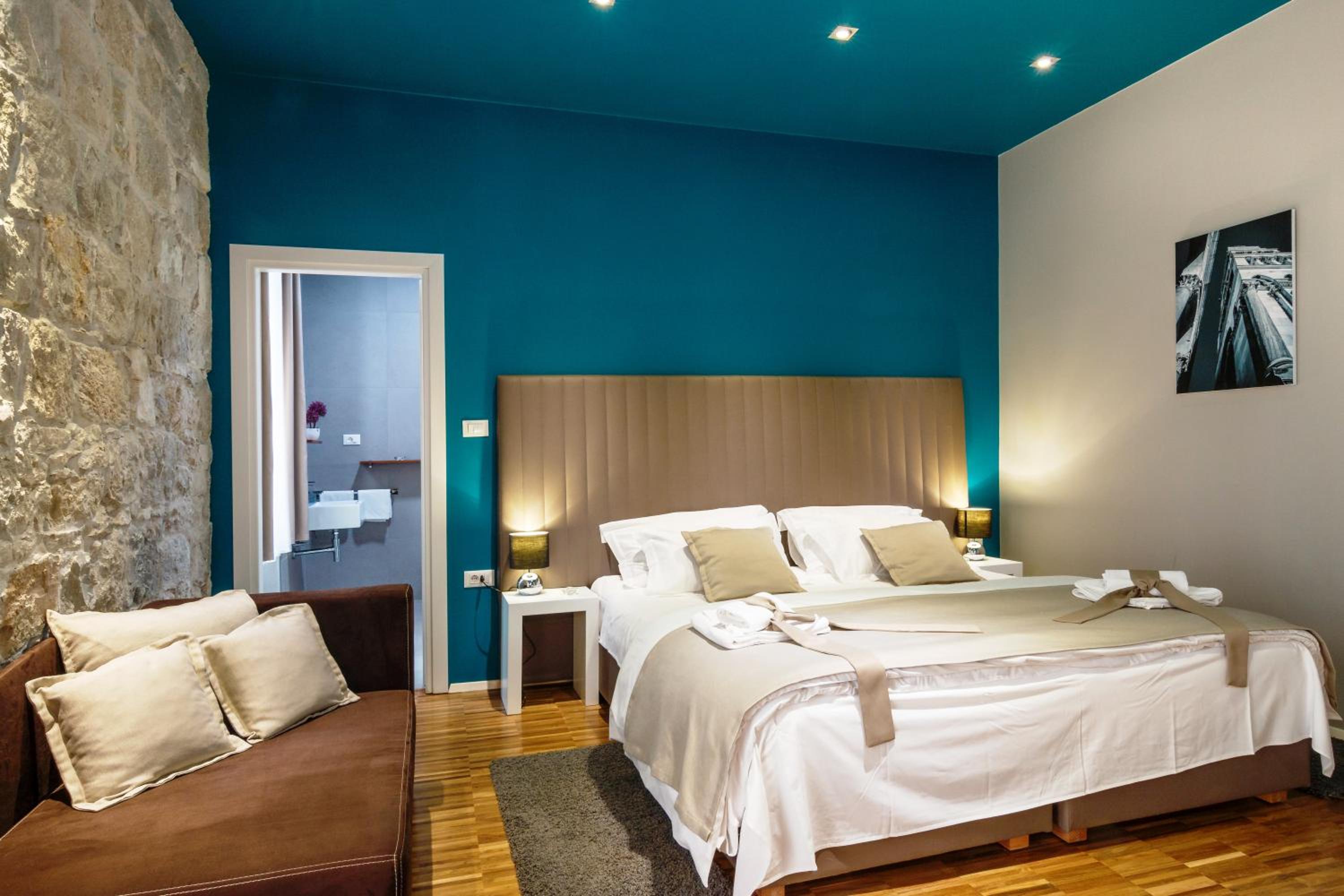 Riva Luxury Rooms photo 85 of 87
