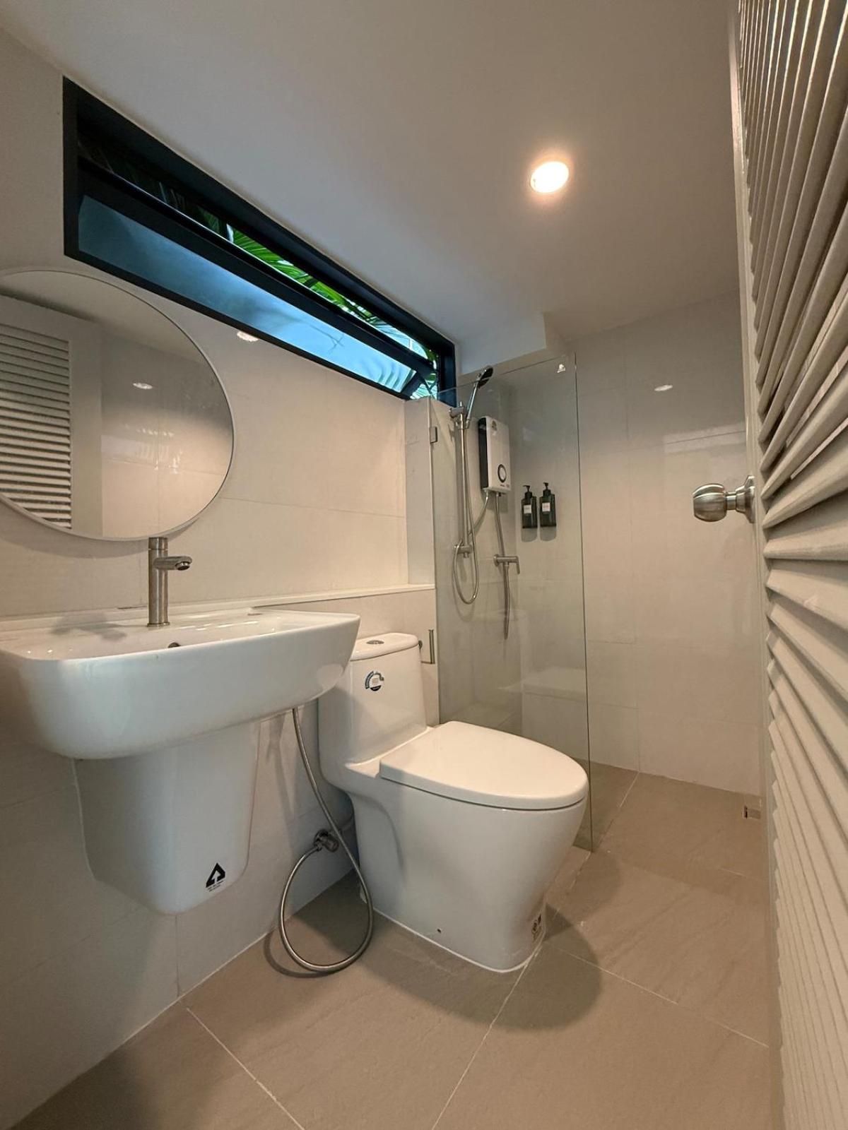 2 Bed & 2 Bath Suite, 2nd floor
