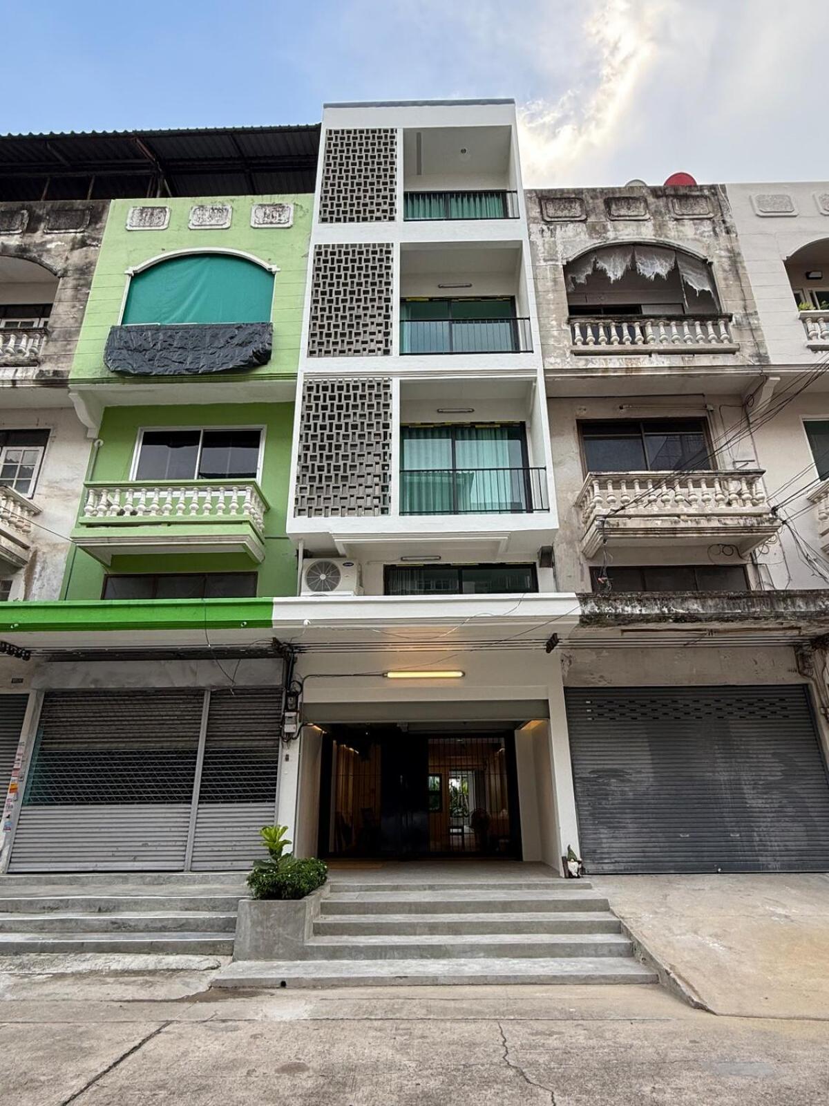 2 Bed & 2 Bath Suite, 2nd floor