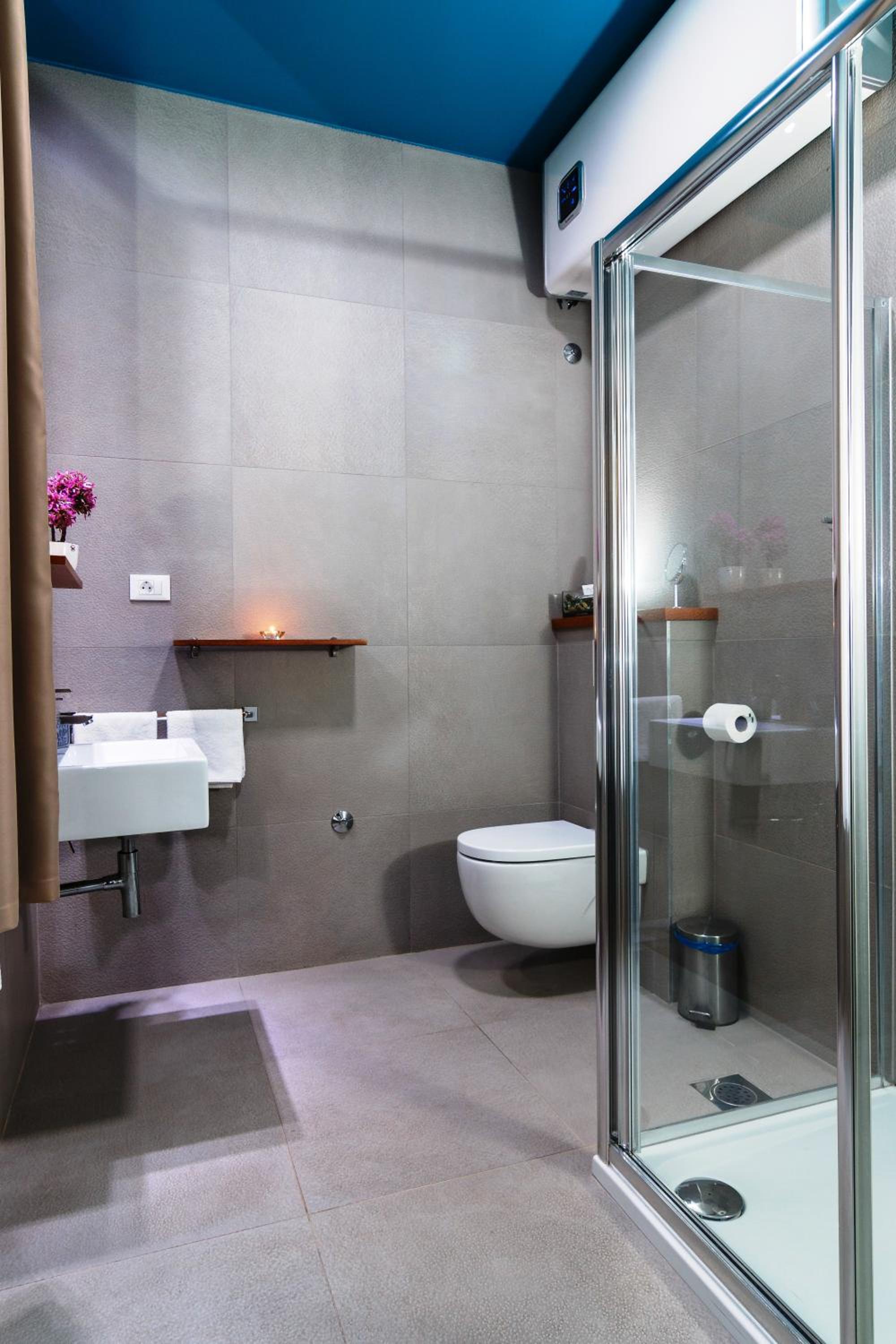 Riva Luxury Rooms photo 44 of 87