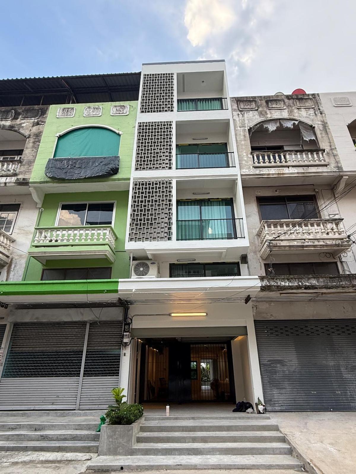 2 Bed & 2 Bath Suite, 4th floor