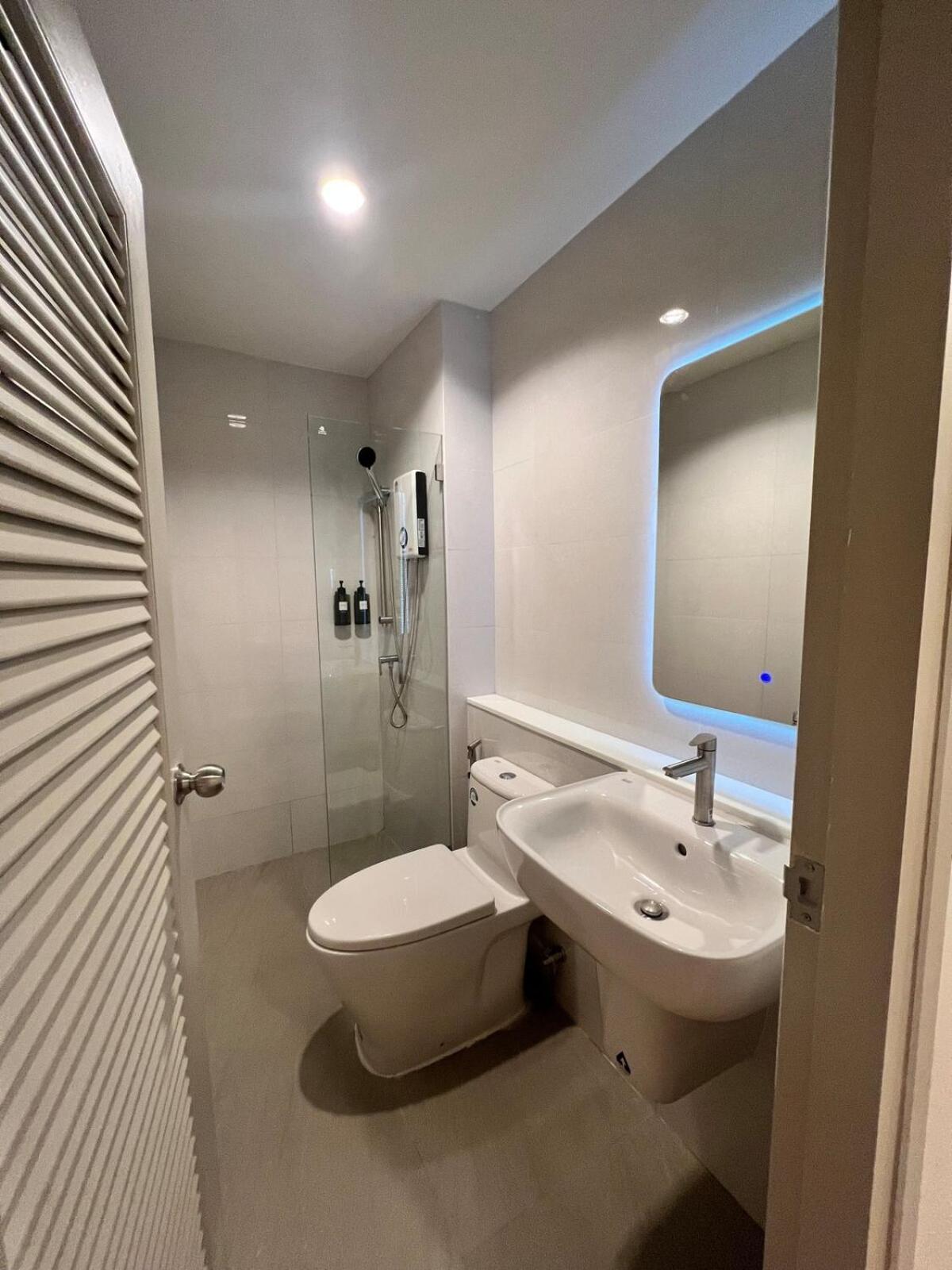 2 Bed & 2 Bath Suite, 4th floor