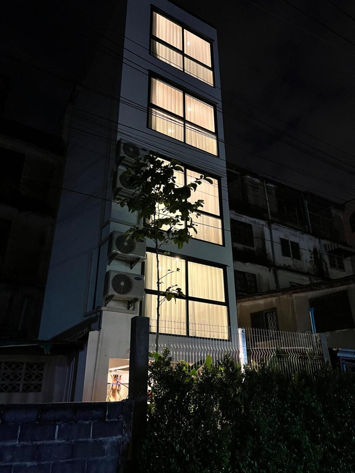 2 Bed & 2 Bath Suite, 4th floor