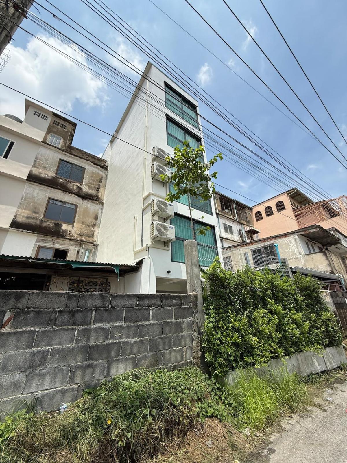 2 Bed & 2 Bath Suite, 4th floor
