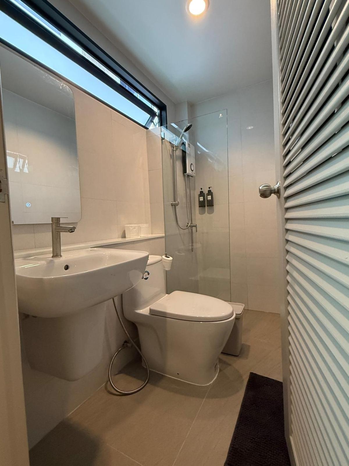 2 Bed & 2 Bath Suite, 4th floor