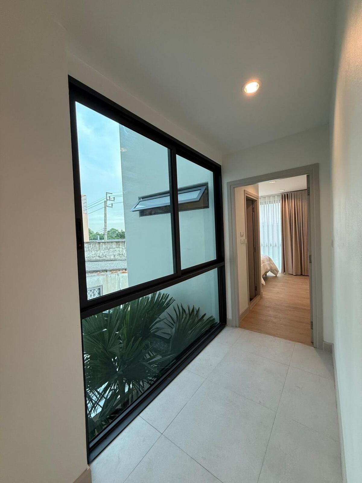 2 Bed & 2 Bath Suite, 4th floor