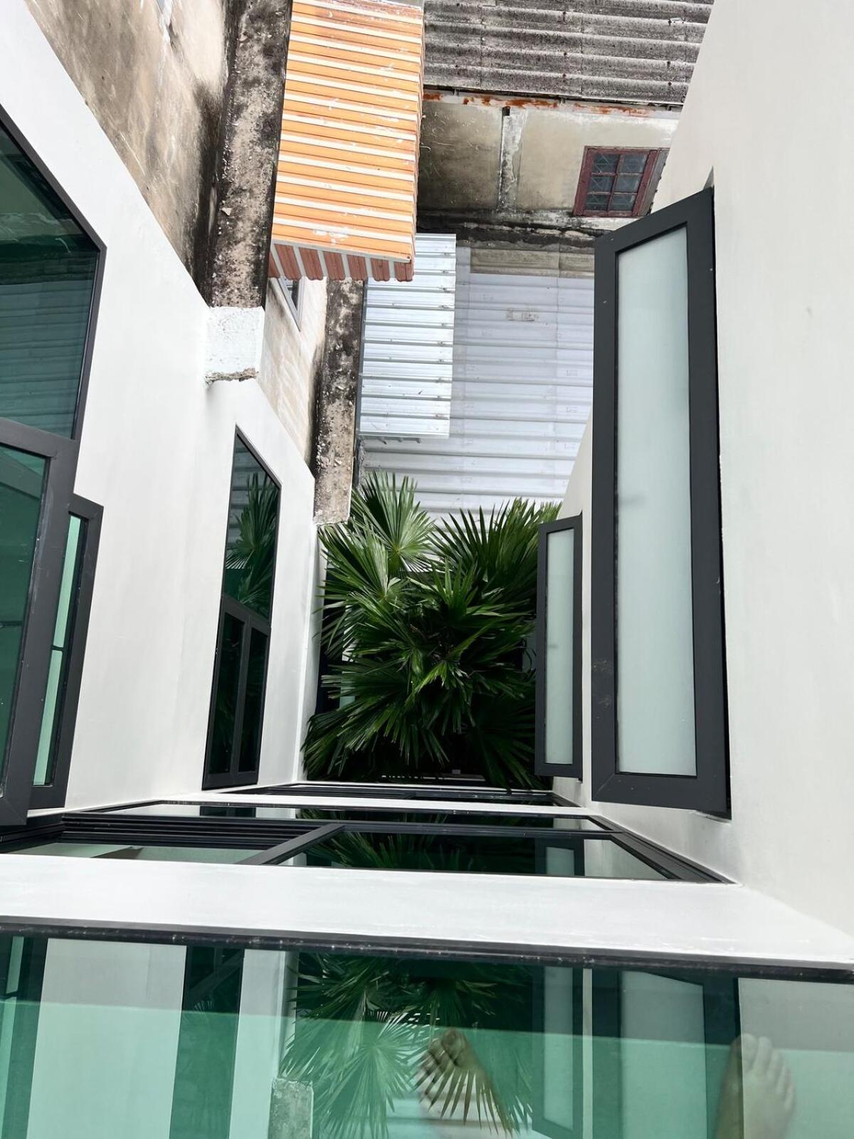 2 Bed & 2 Bath Suite, 4th floor