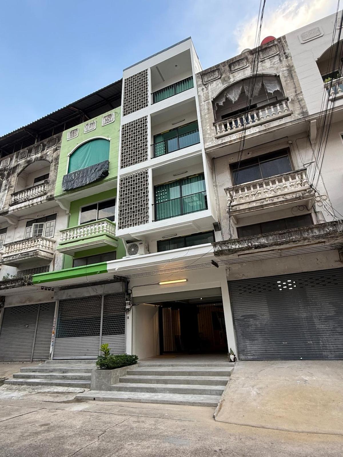 2 Bed & 2 Bath Suite, 5th floor