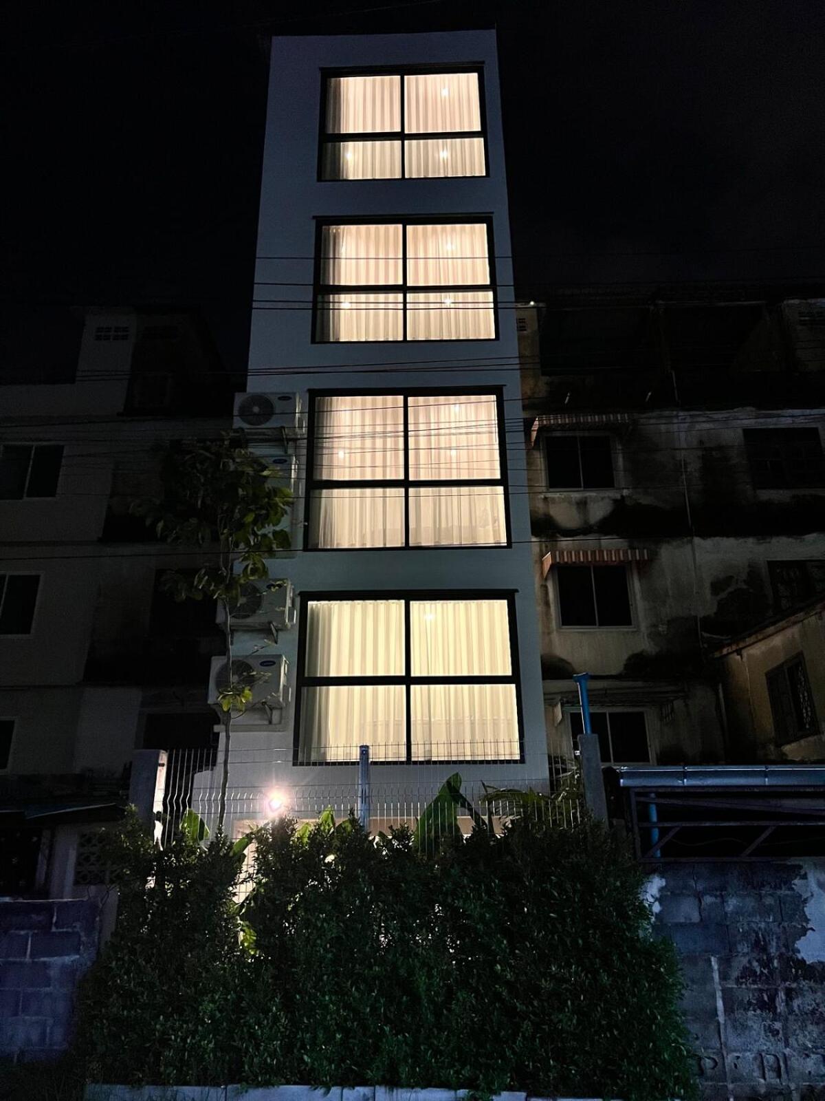 2 Bed & 2 Bath Suite, 5th floor