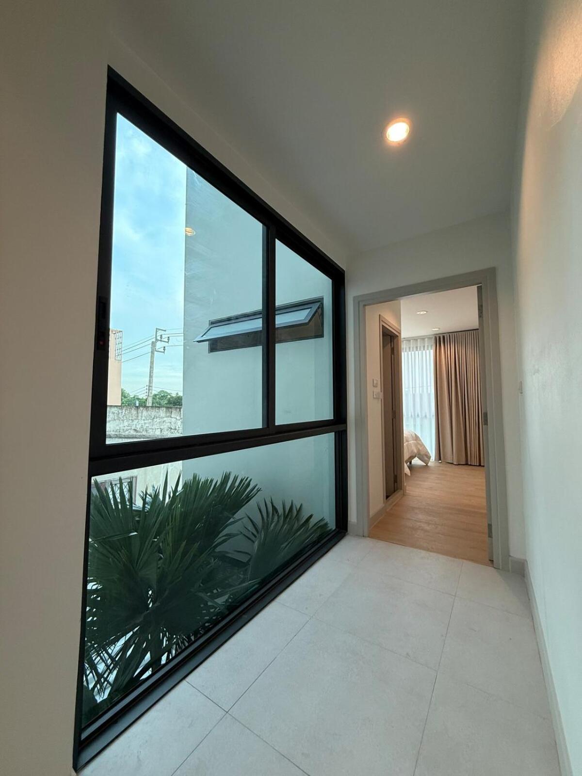 2 Bed & 2 Bath Suite, 5th floor