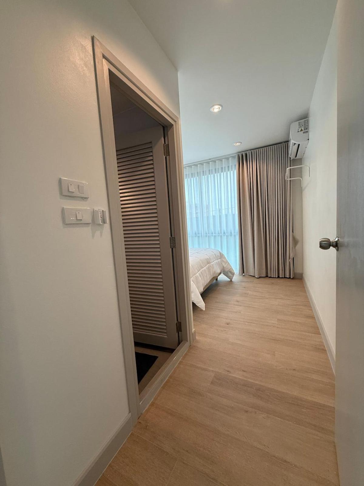 2 Bed & 2 Bath Suite, 5th floor