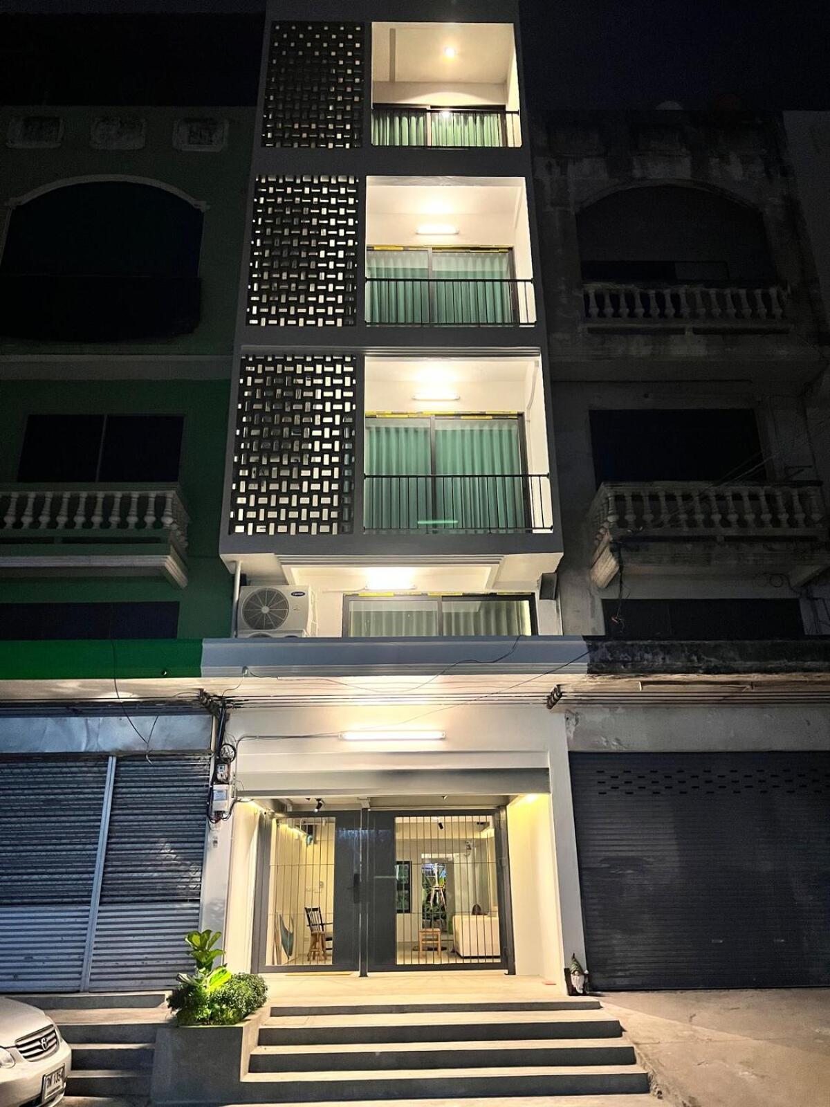 2 Bed & 2 Bath Suite, 5th floor