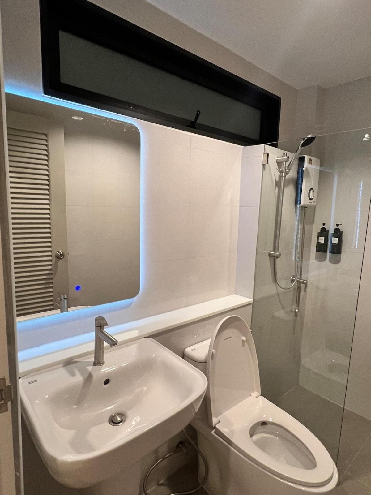 2 Bed & 2 Bath Suite, 5th floor