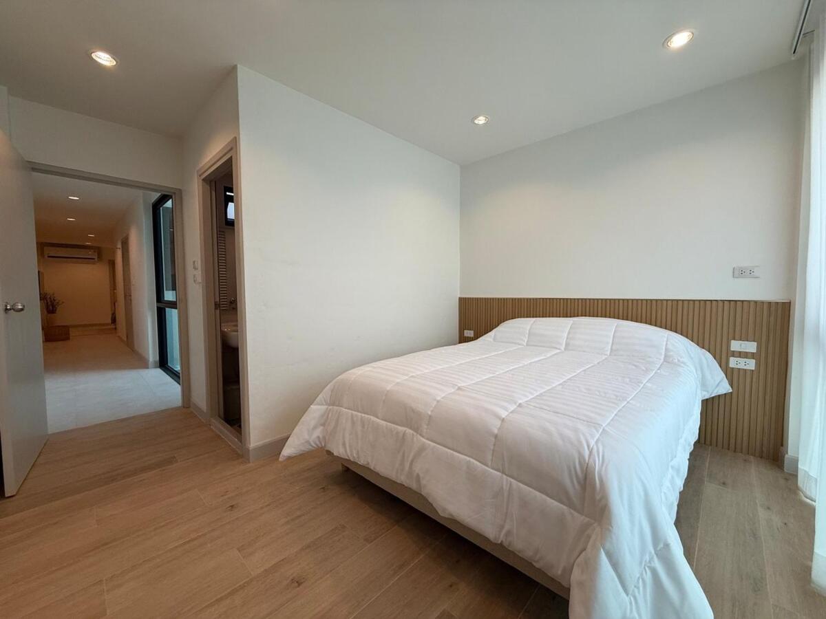2 Bed & 2 Bath Suite, 5th floor