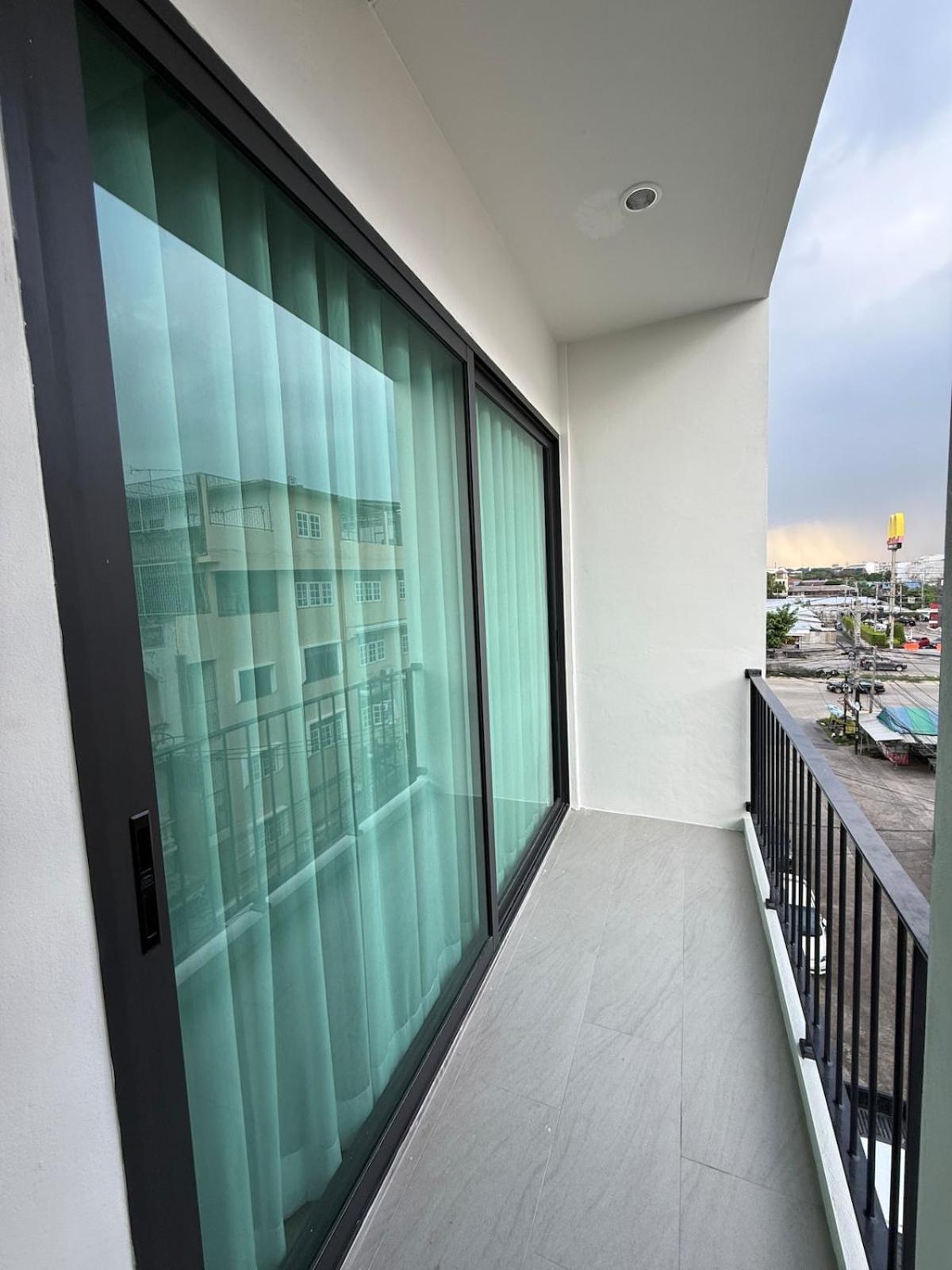 2 Bed & 2 Bath Suite, 5th floor