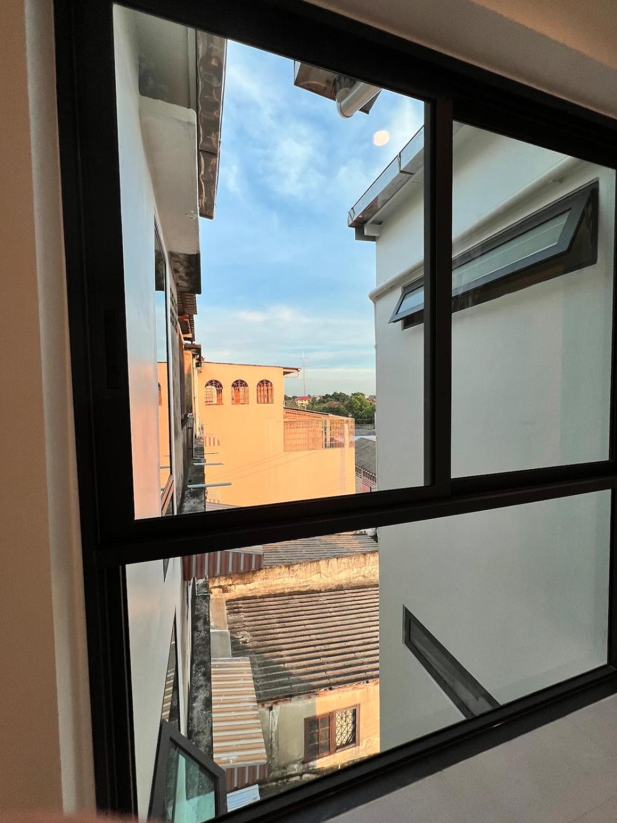 2 Bed & 2 Bath Suite, 5th floor