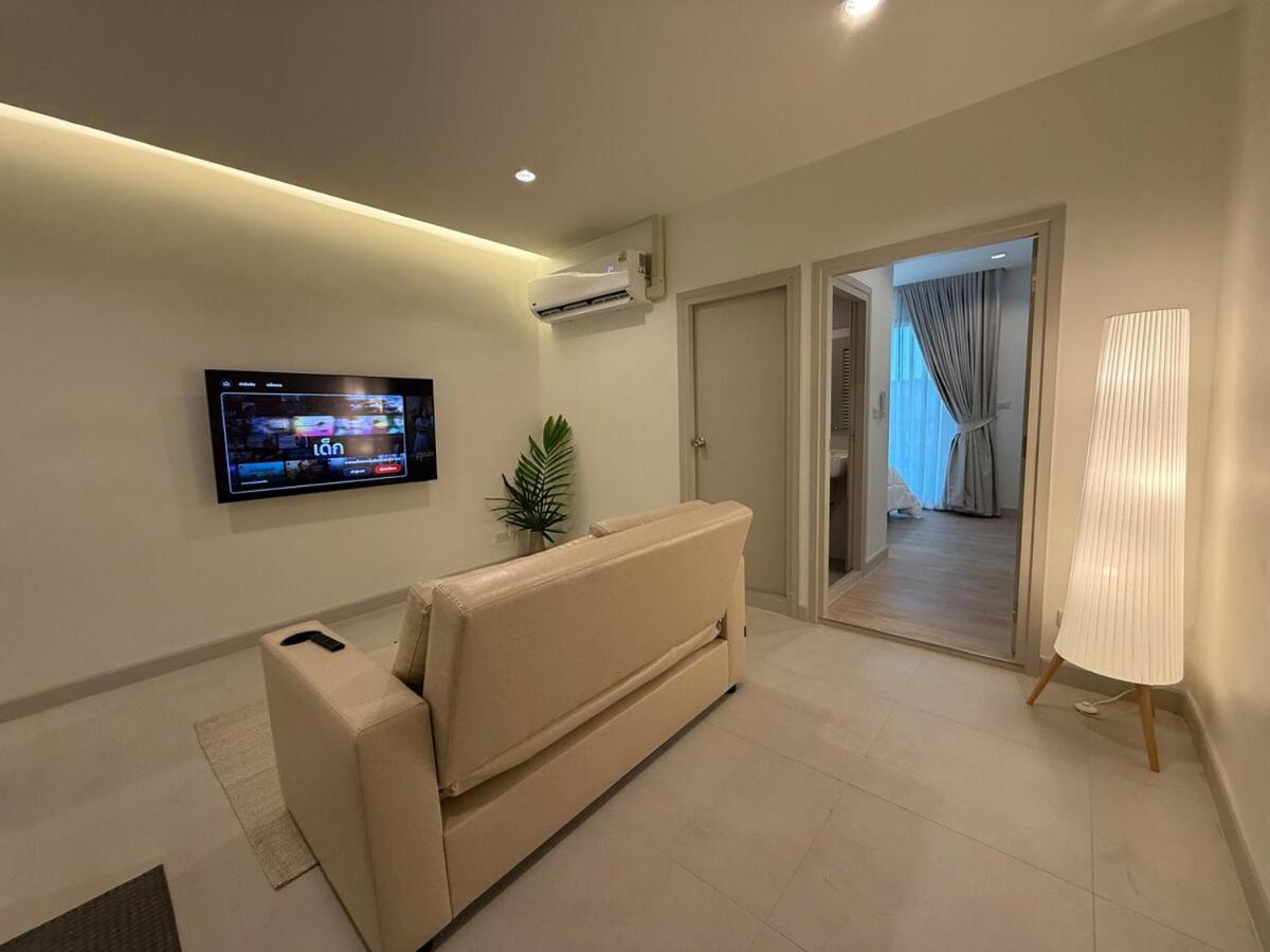 2 Bed & 2 Bath Suite, 5th floor
